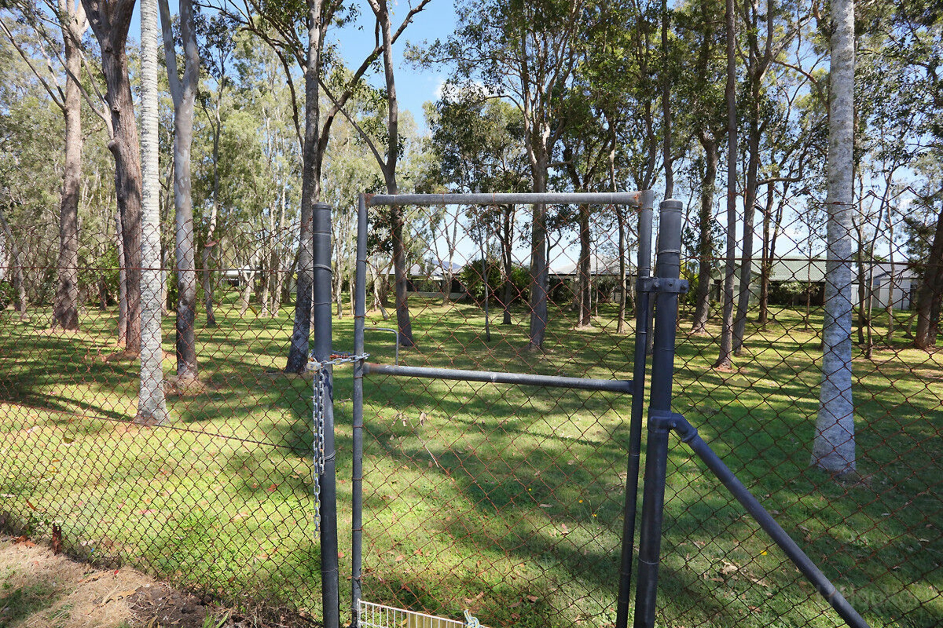 24 Tarni Street, Coombabah