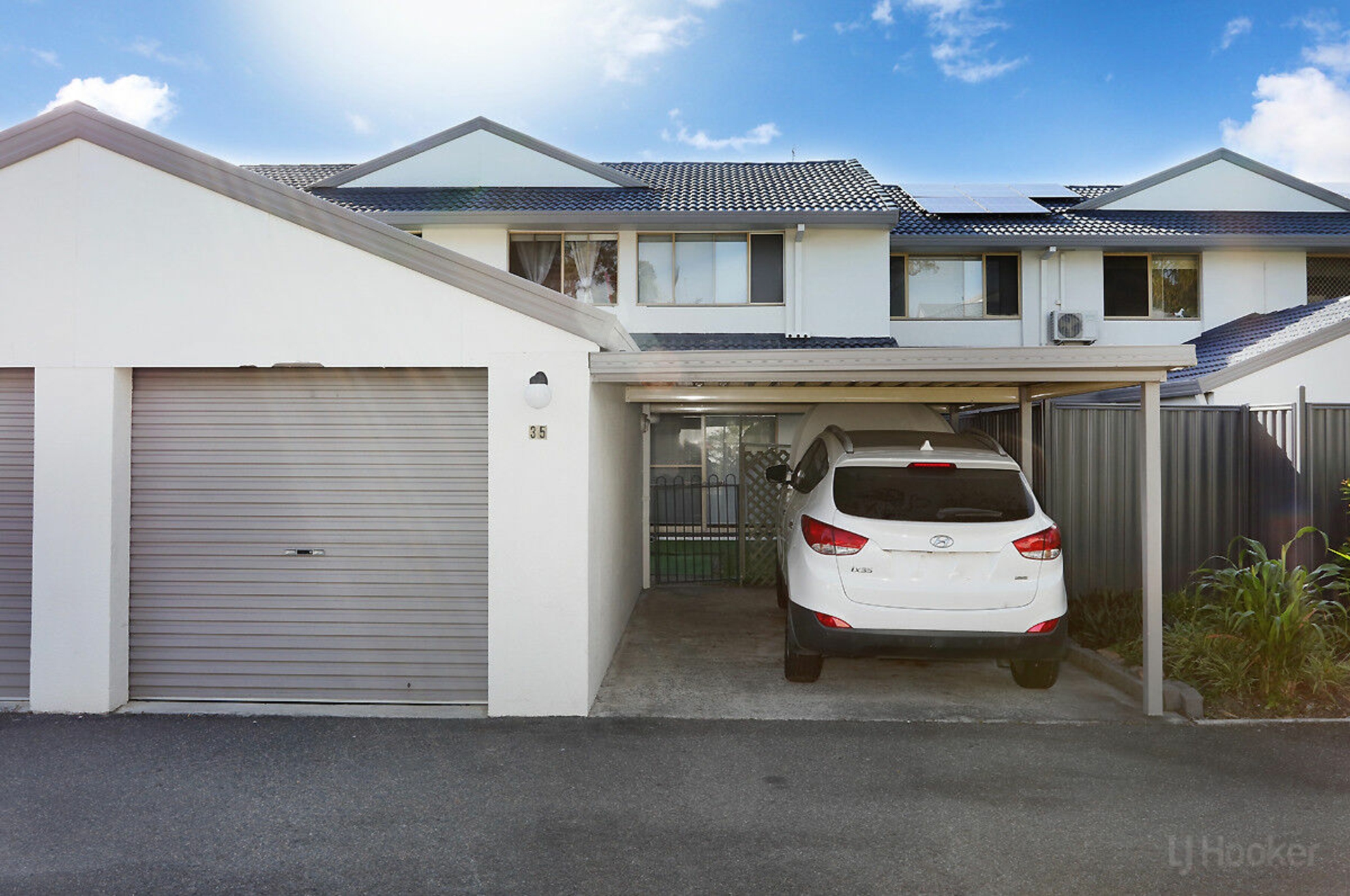 35/469 Pine Ridge Road — photo 4 of 17
