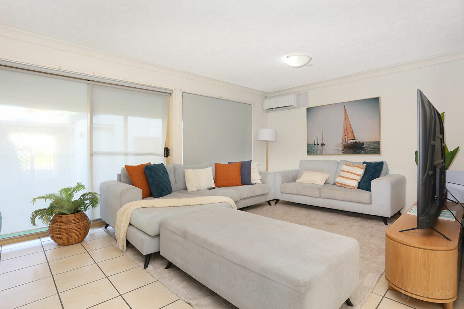 35/469 Pine Ridge Road — photo 5 of 17