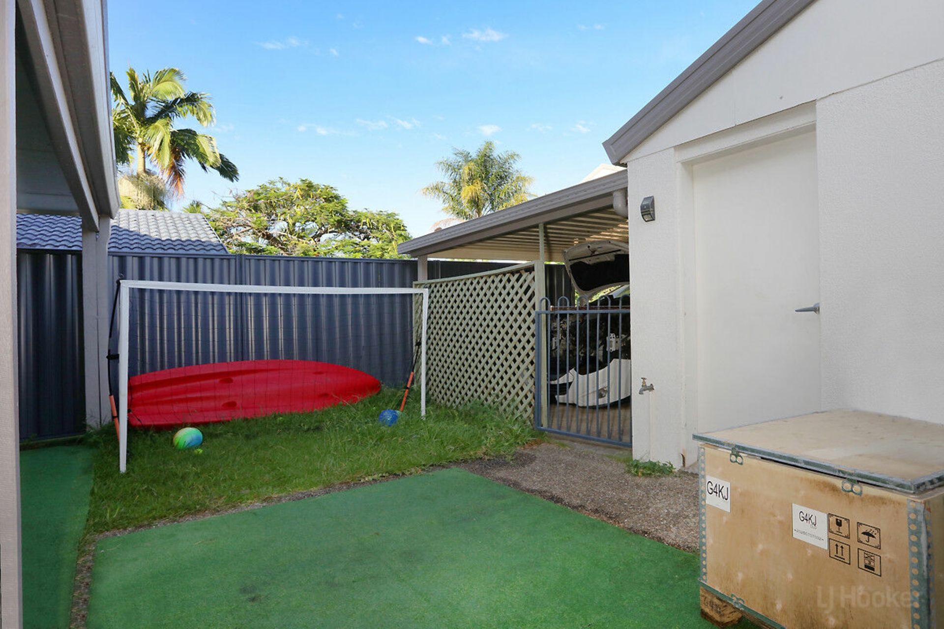 35/469 Pine Ridge Road — photo 15 of 17