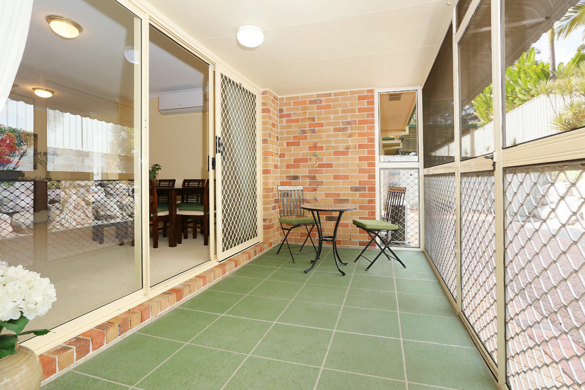 5/414 Pine Ridge Road — photo from LJ Hooker Paradise Point