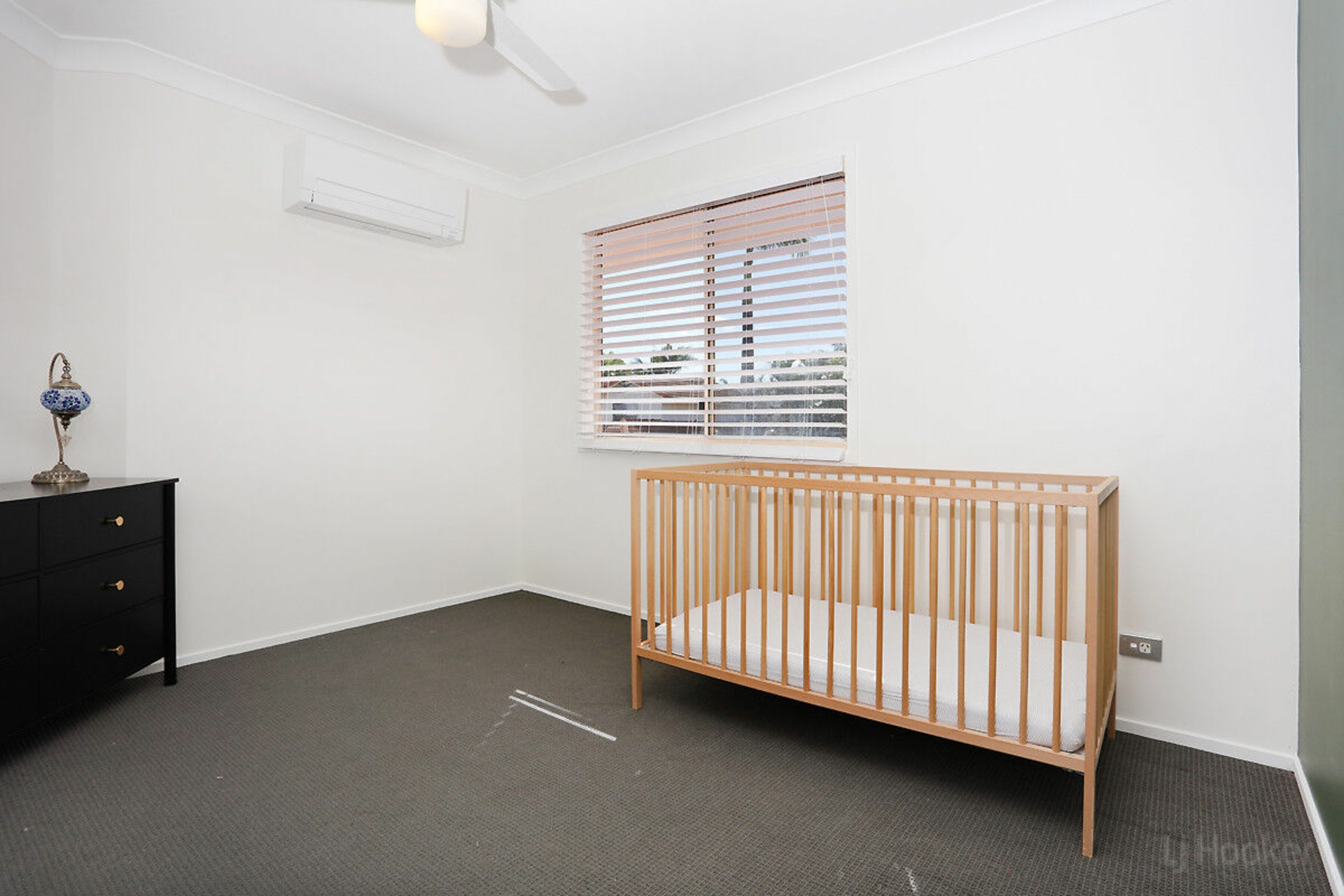 23/272 Oxley Drive — photo 10 of 21