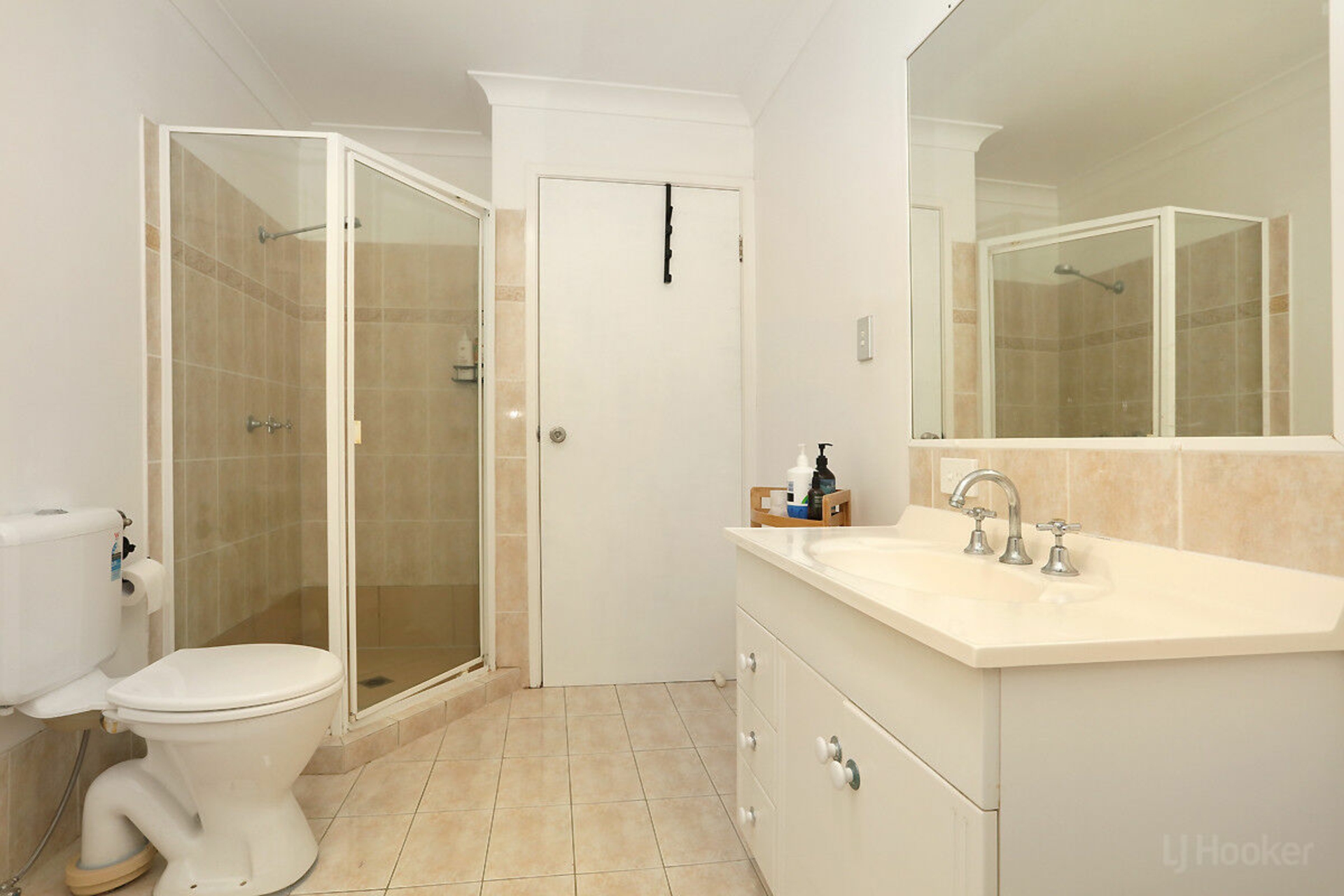 23/272 Oxley Drive — photo 12 of 21