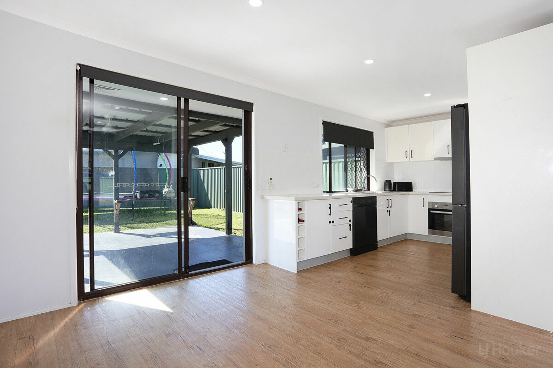 2/102 Kangaroo Avenue — photo 15 of 25