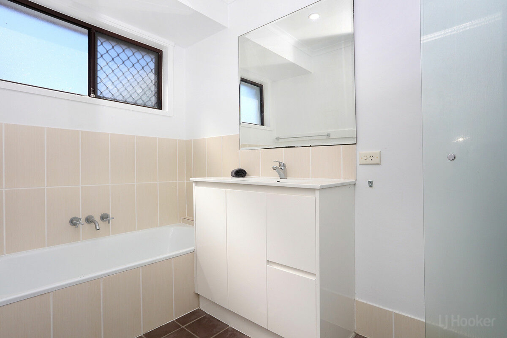 2/102 Kangaroo Avenue — photo 19 of 25
