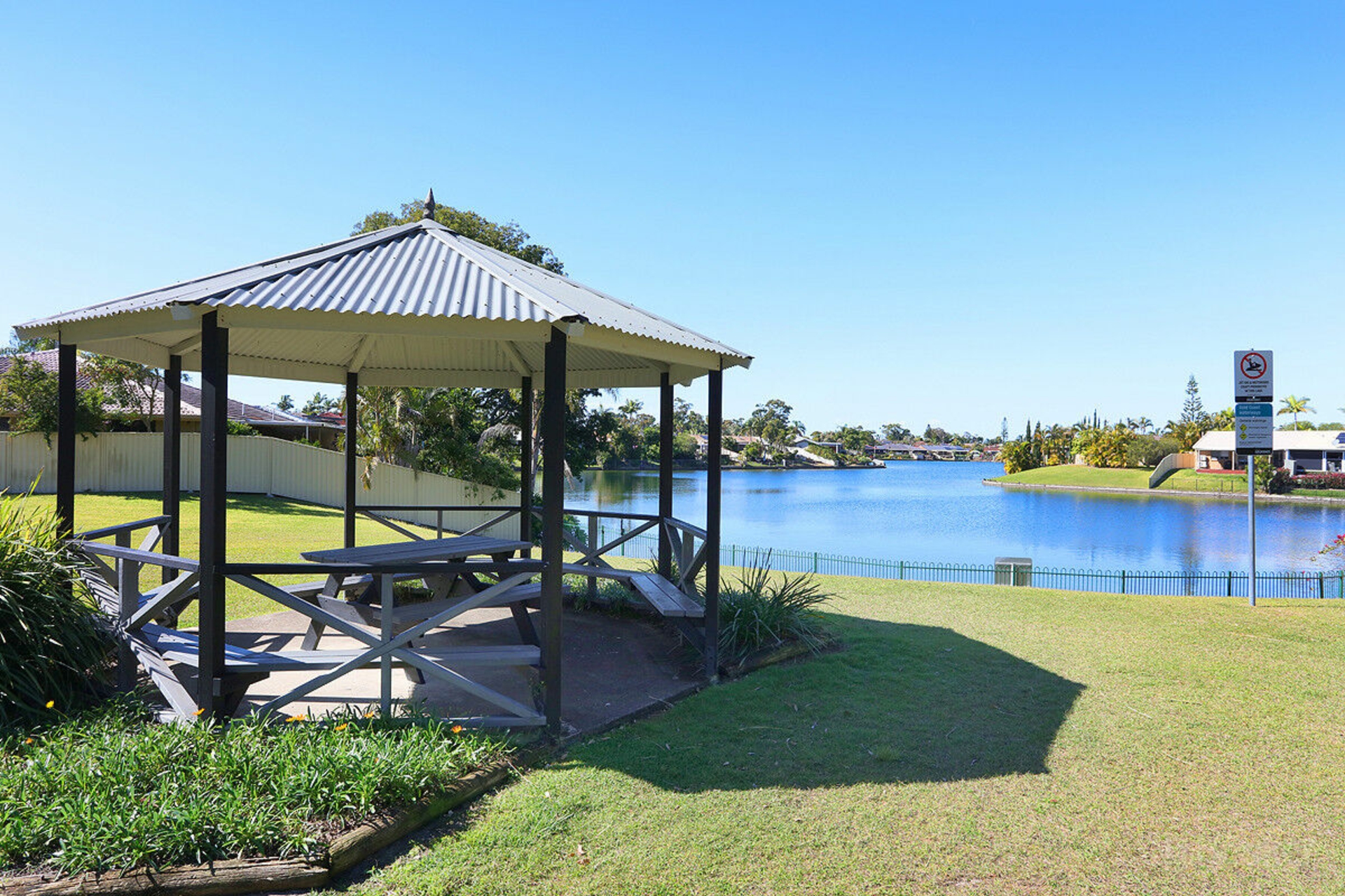 2/102 Kangaroo Avenue — photo 25 of 25