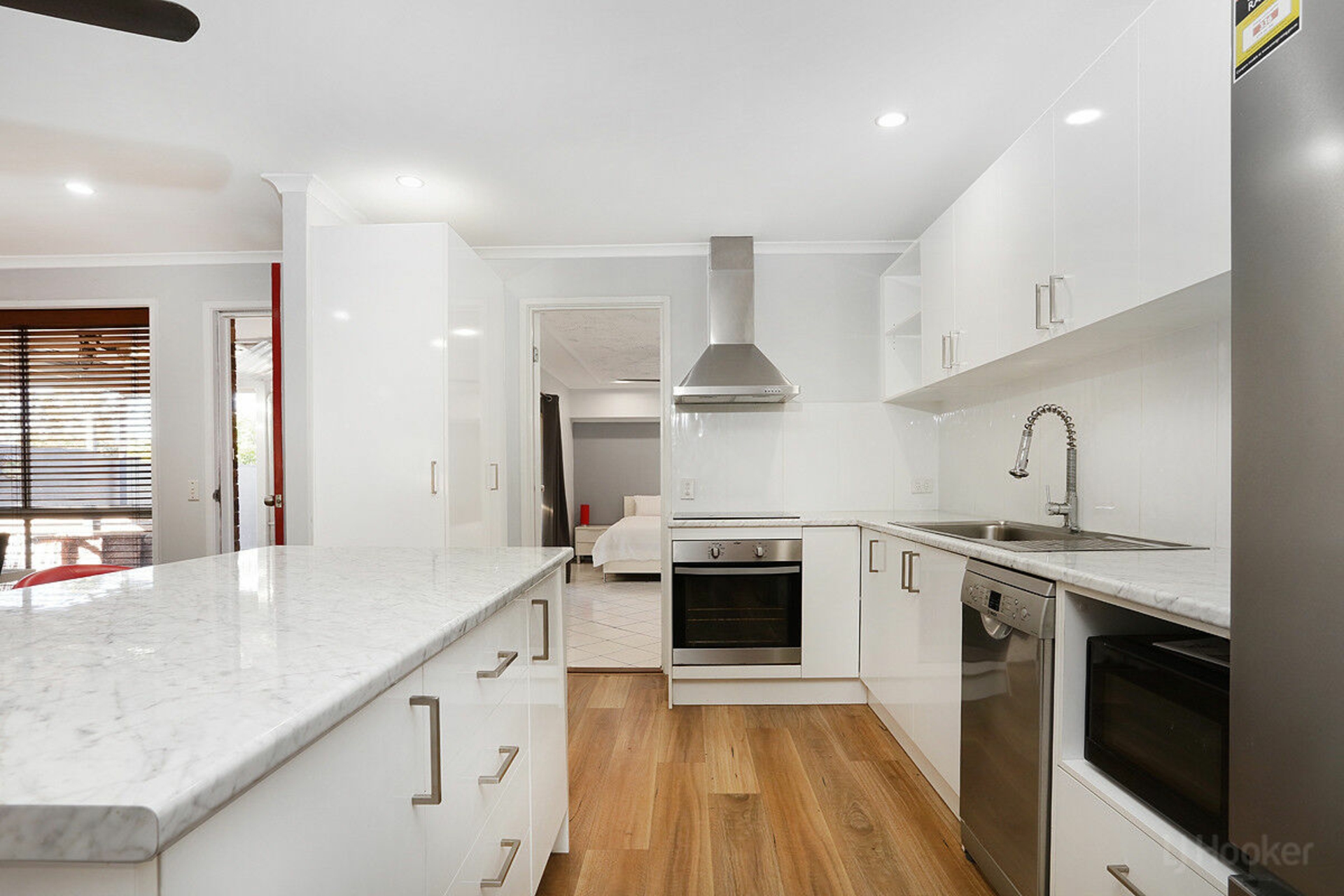 1/72 Kangaroo Avenue — photo from LJ Hooker Paradise Point