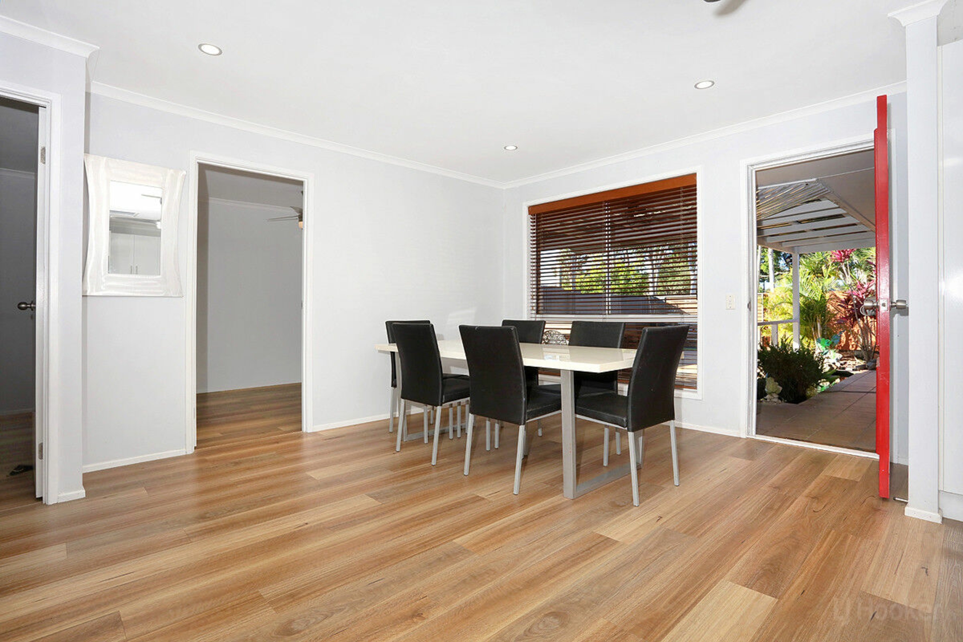 1/72 Kangaroo Avenue — photo 5 of 28