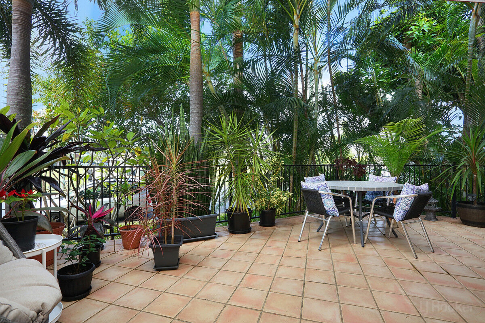 9/10-12 Bath Street — photo from LJ Hooker Paradise Point