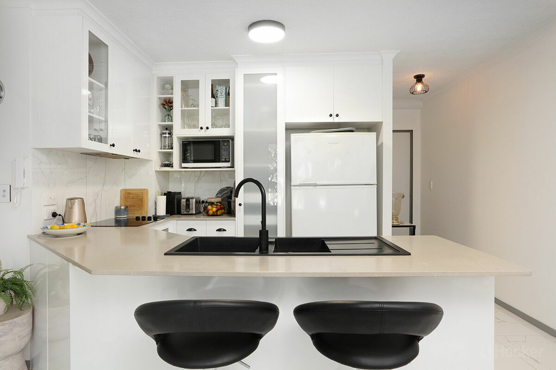 9/10-12 Bath Street — photo 11 of 25