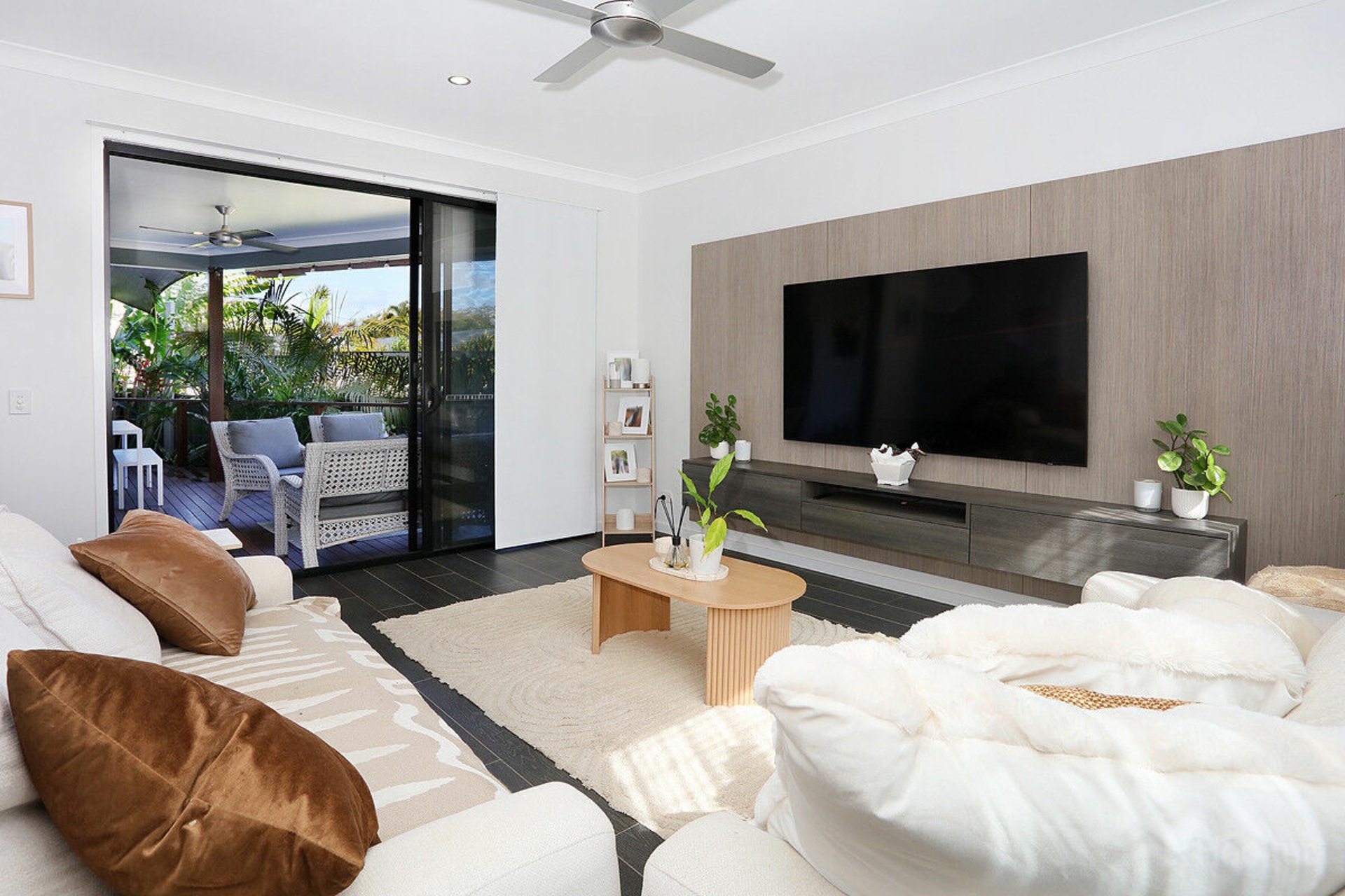 3/54 Milton Avenue — photo from LJ Hooker Paradise Point