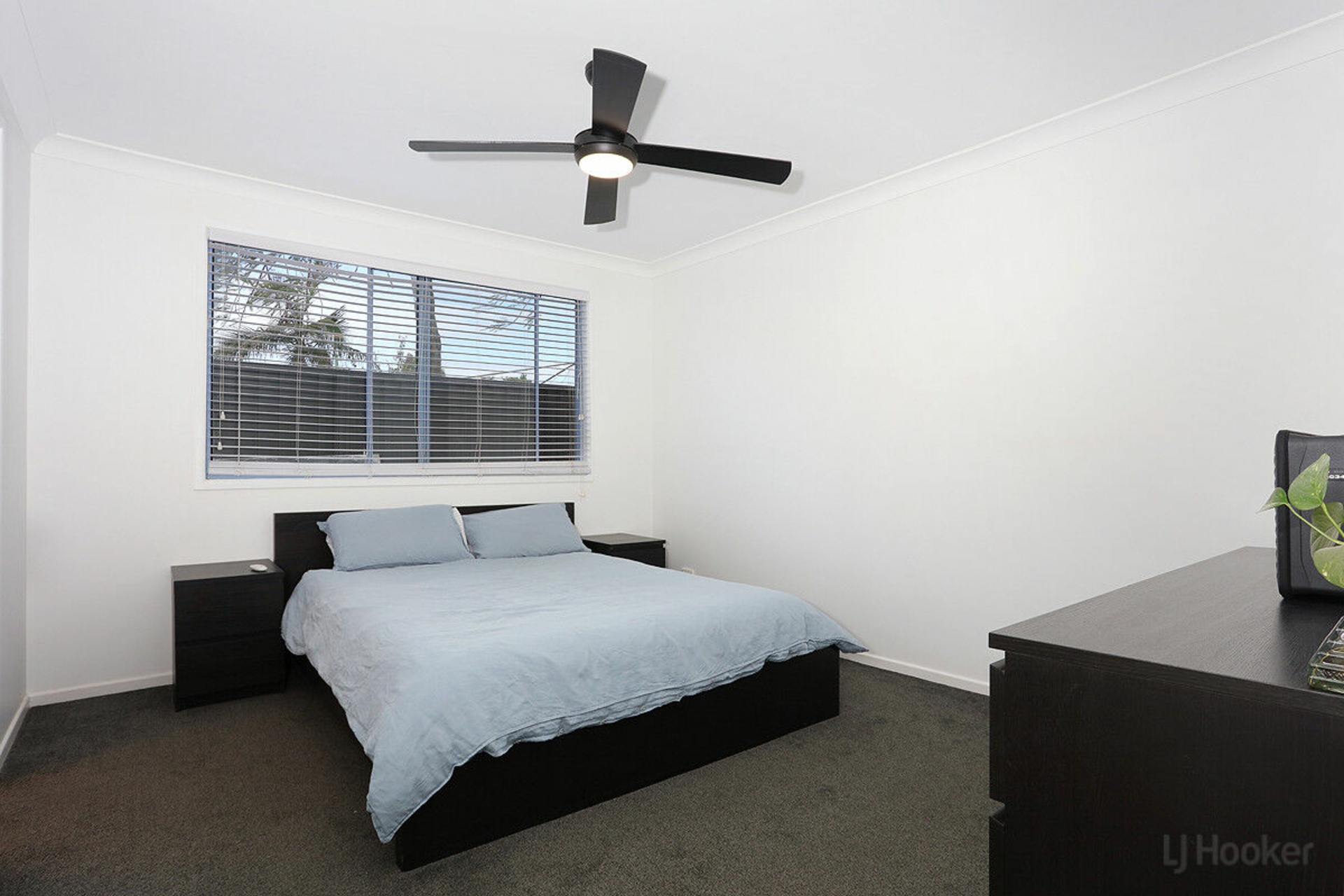 2/5 Nevenia Street — photo 5 of 21