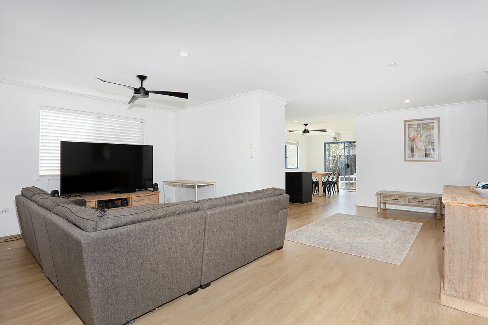 2/5 Nevenia Street — photo 13 of 21