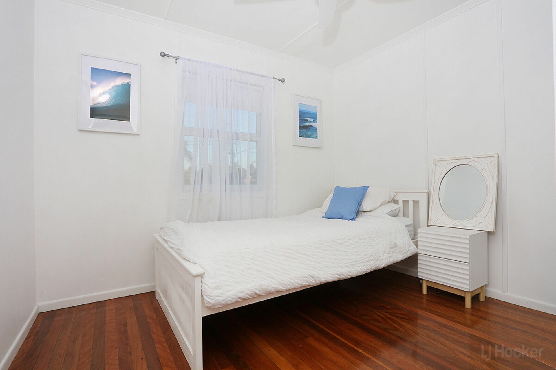 24 Hollywell Road — photo 17 of 30