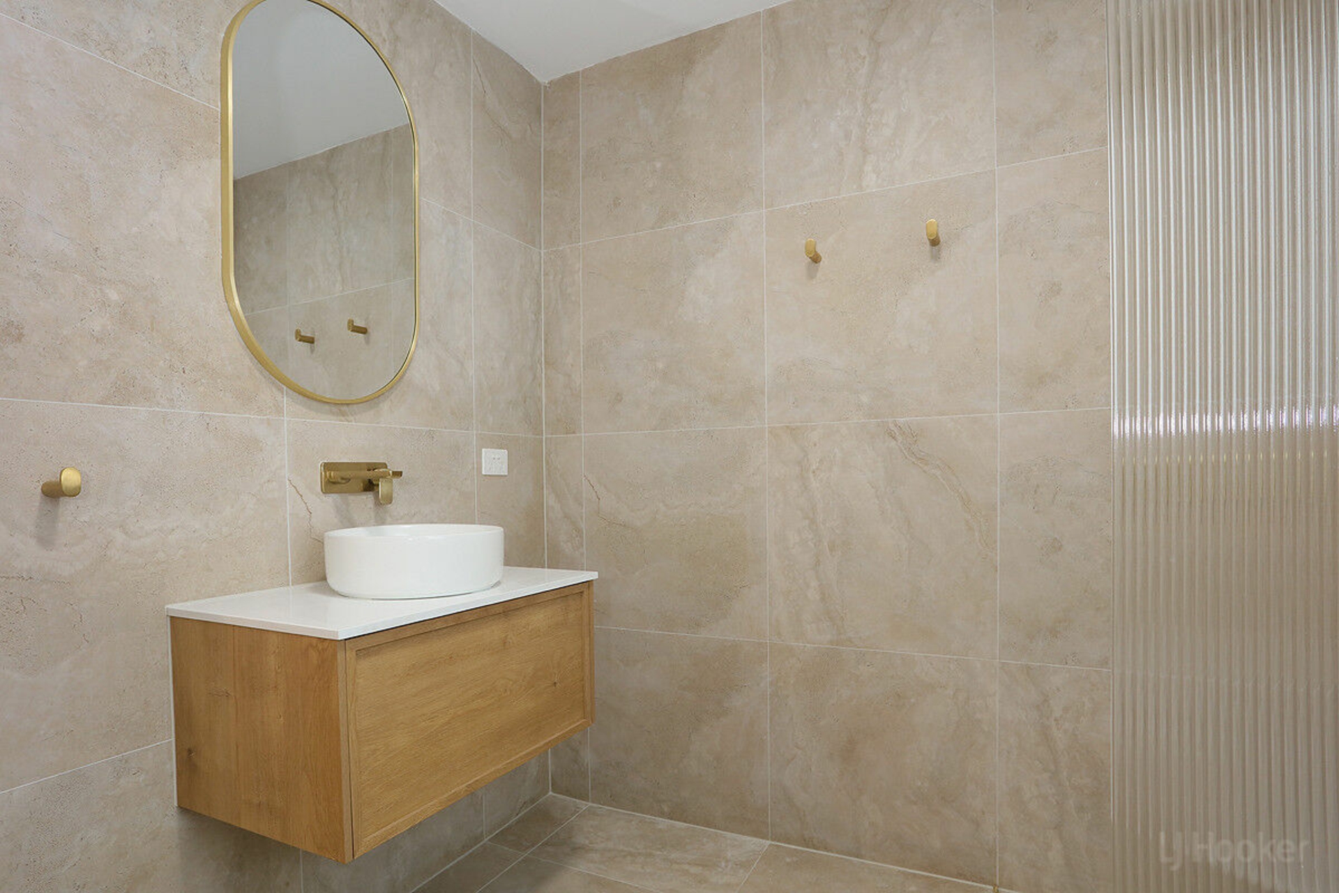 24 Hollywell Road — photo 18 of 30
