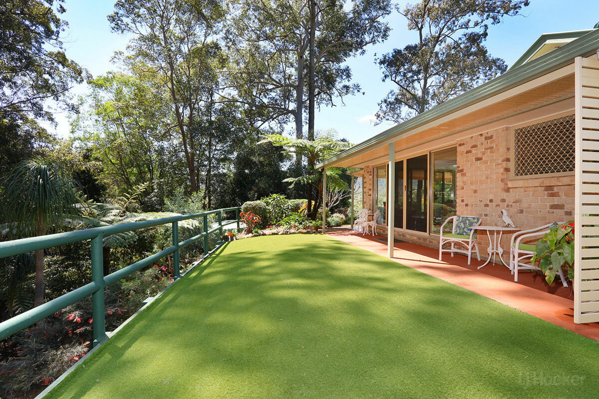 5-7 Eden Park Court — photo 4 of 30