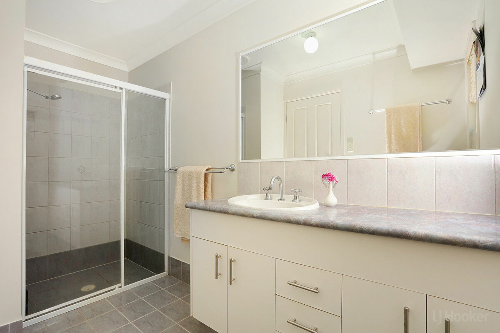5-7 Eden Park Court — photo 20 of 30