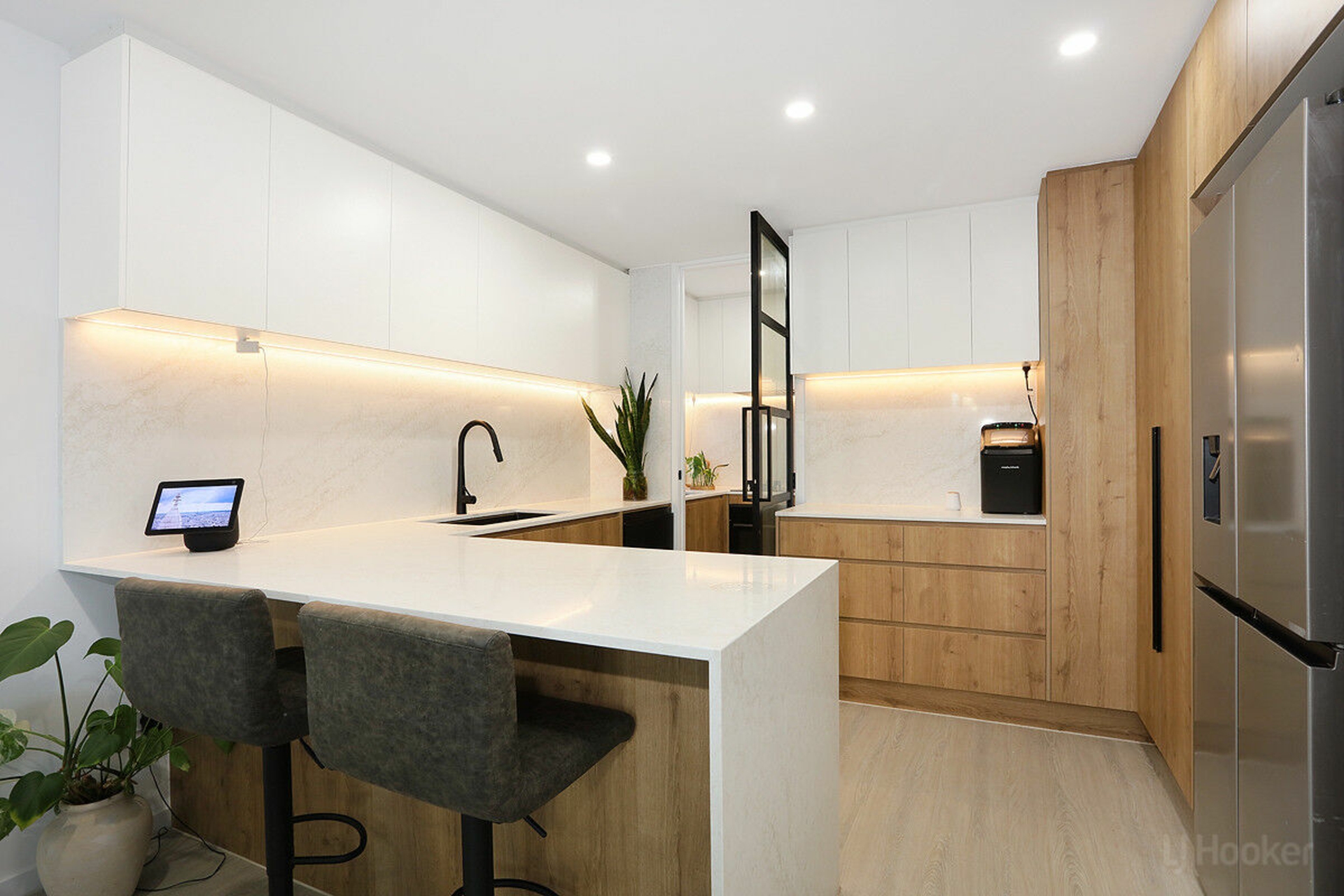 35 Deagon Drive — photo 3 of 30
