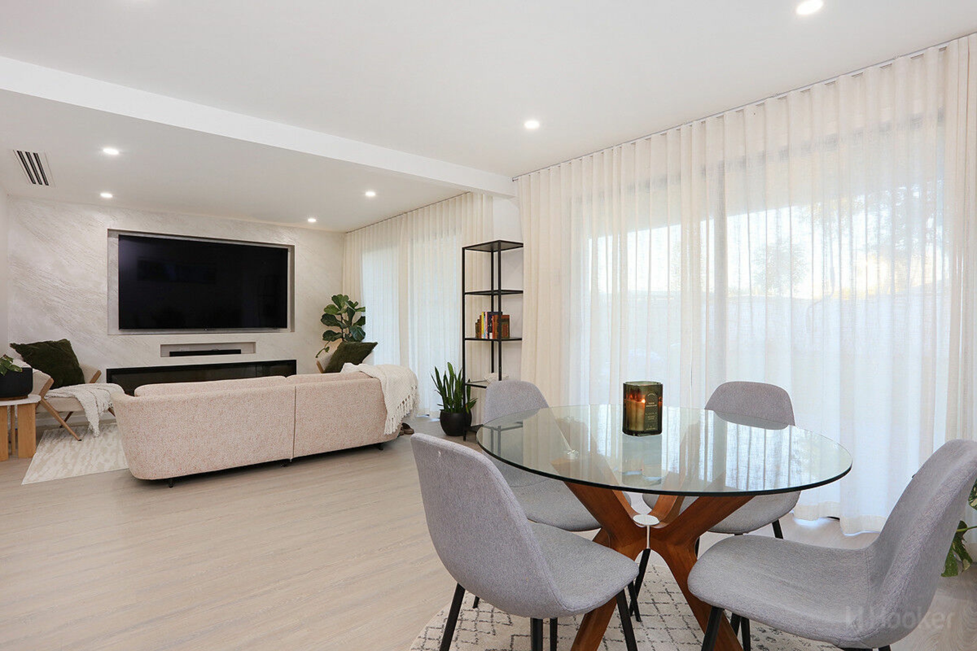 35 Deagon Drive — photo 11 of 30