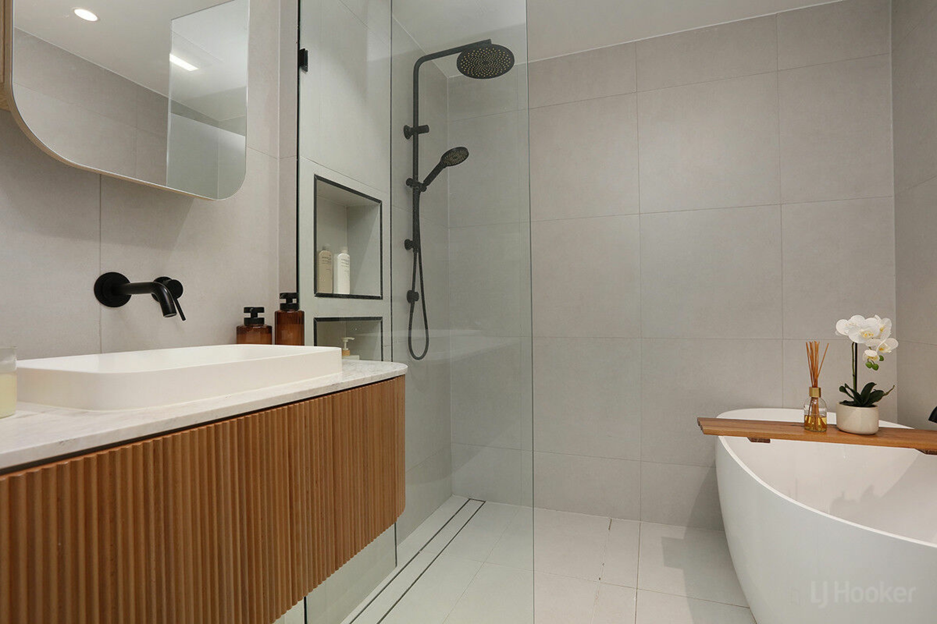 35 Deagon Drive — photo 18 of 30