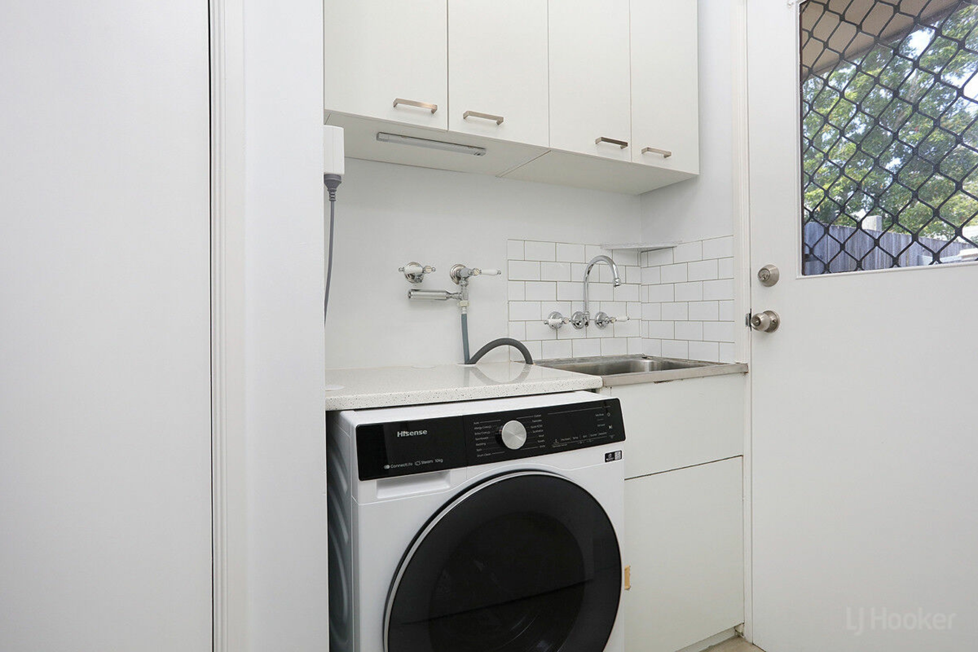 182/125 Hansford Road — photo 15 of 30