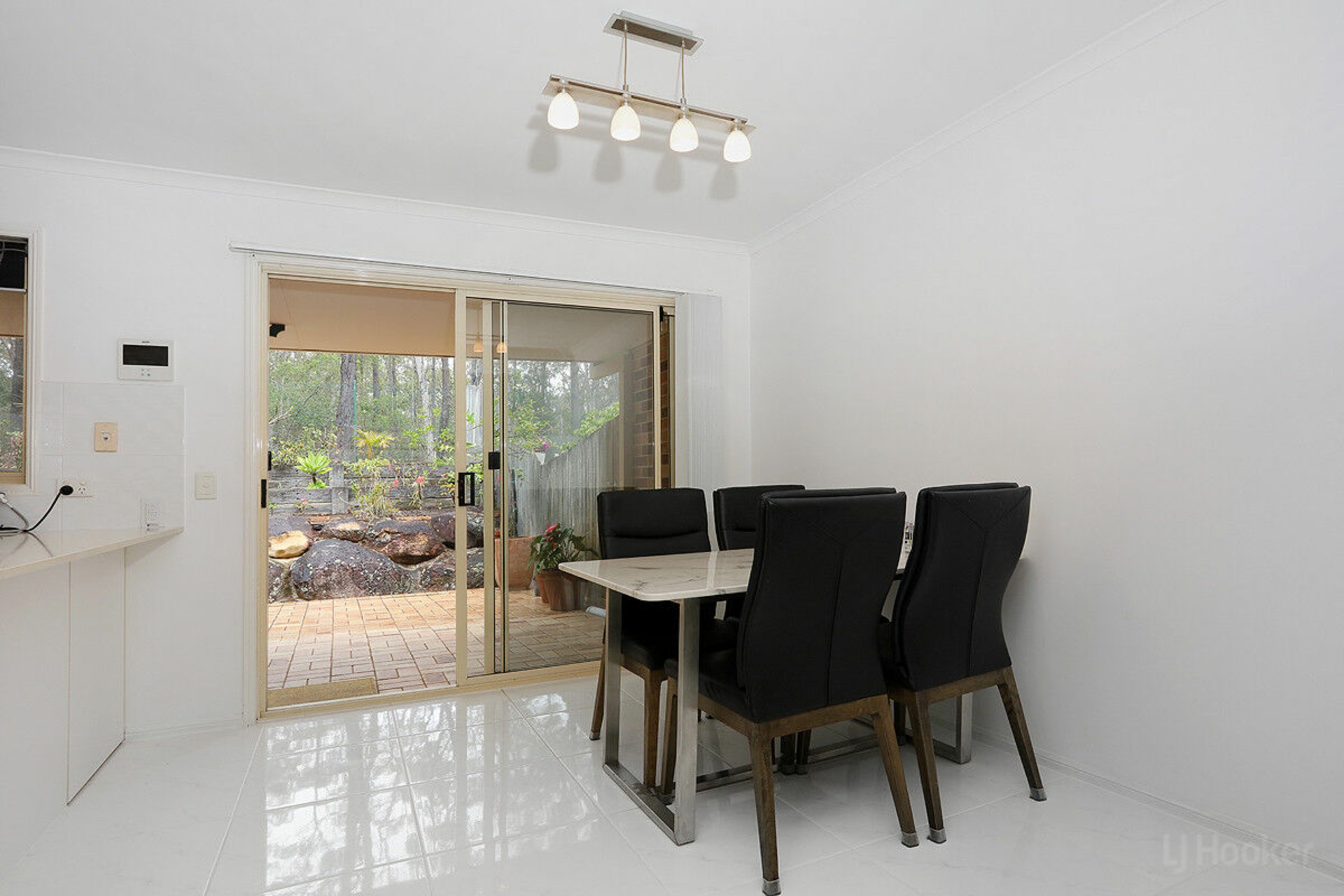 22/402 Pine Ridge Road — photo 10 of 27