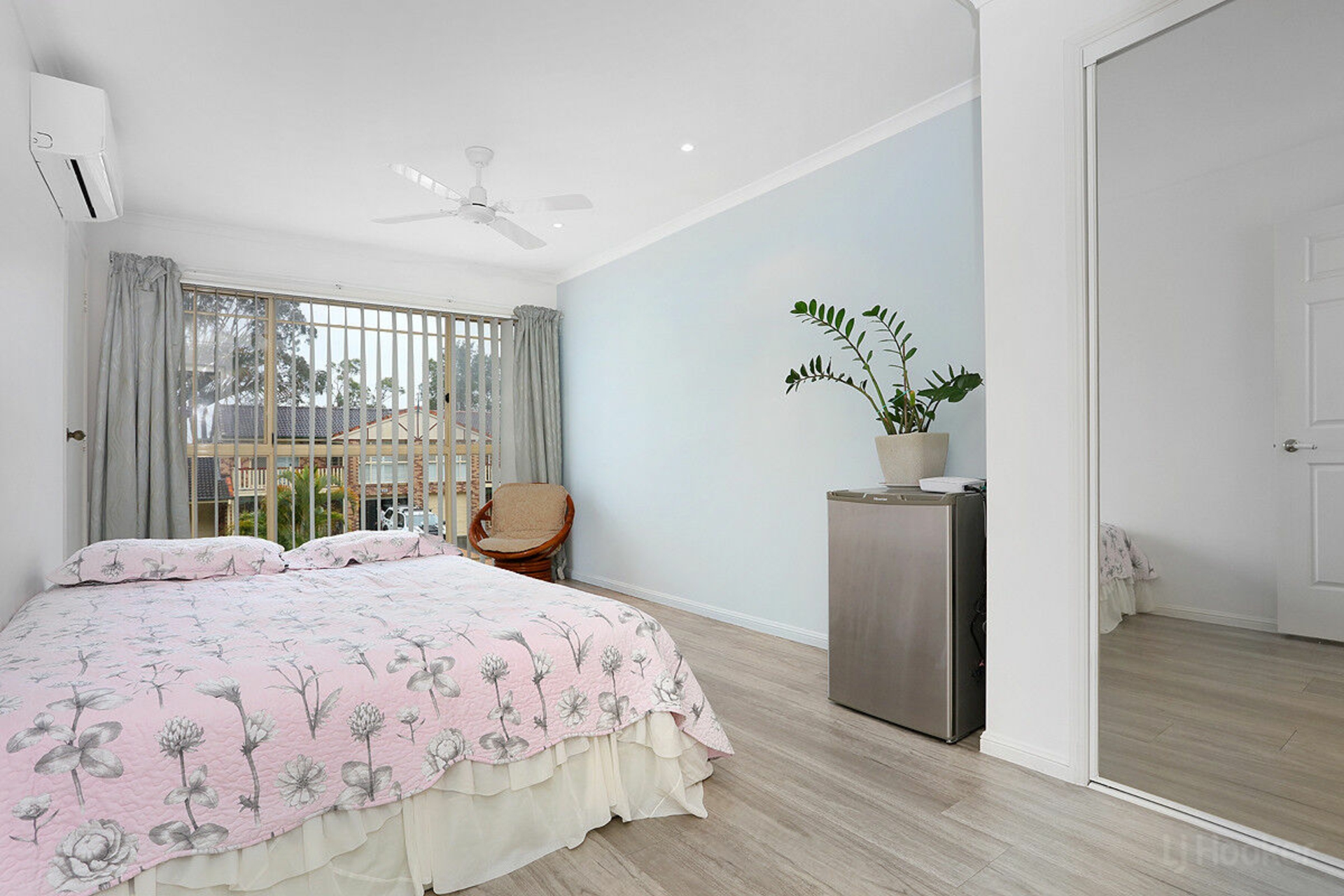 22/402 Pine Ridge Road — photo 11 of 27