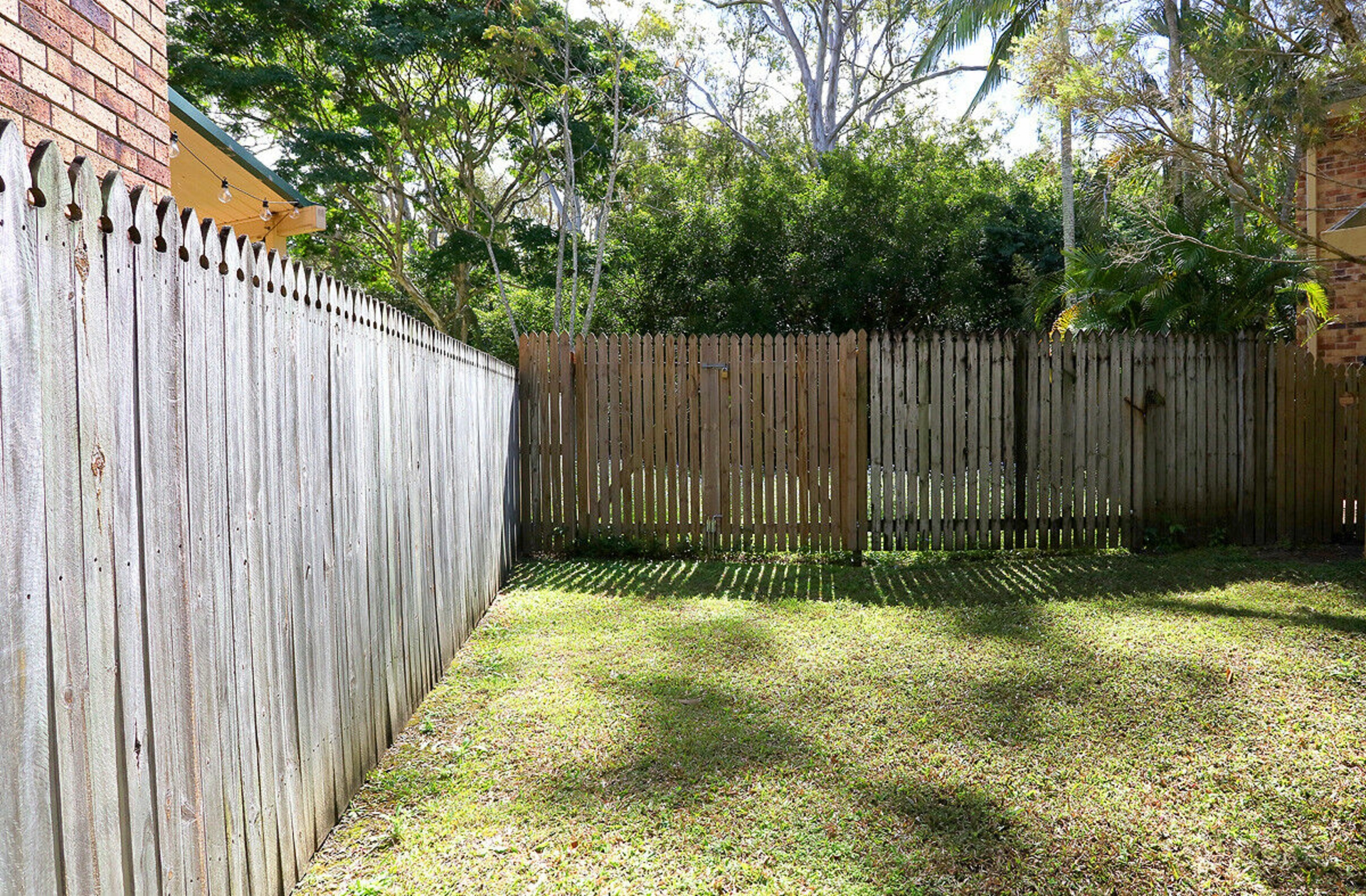 10/482 Pine Ridge Road — photo 25 of 28