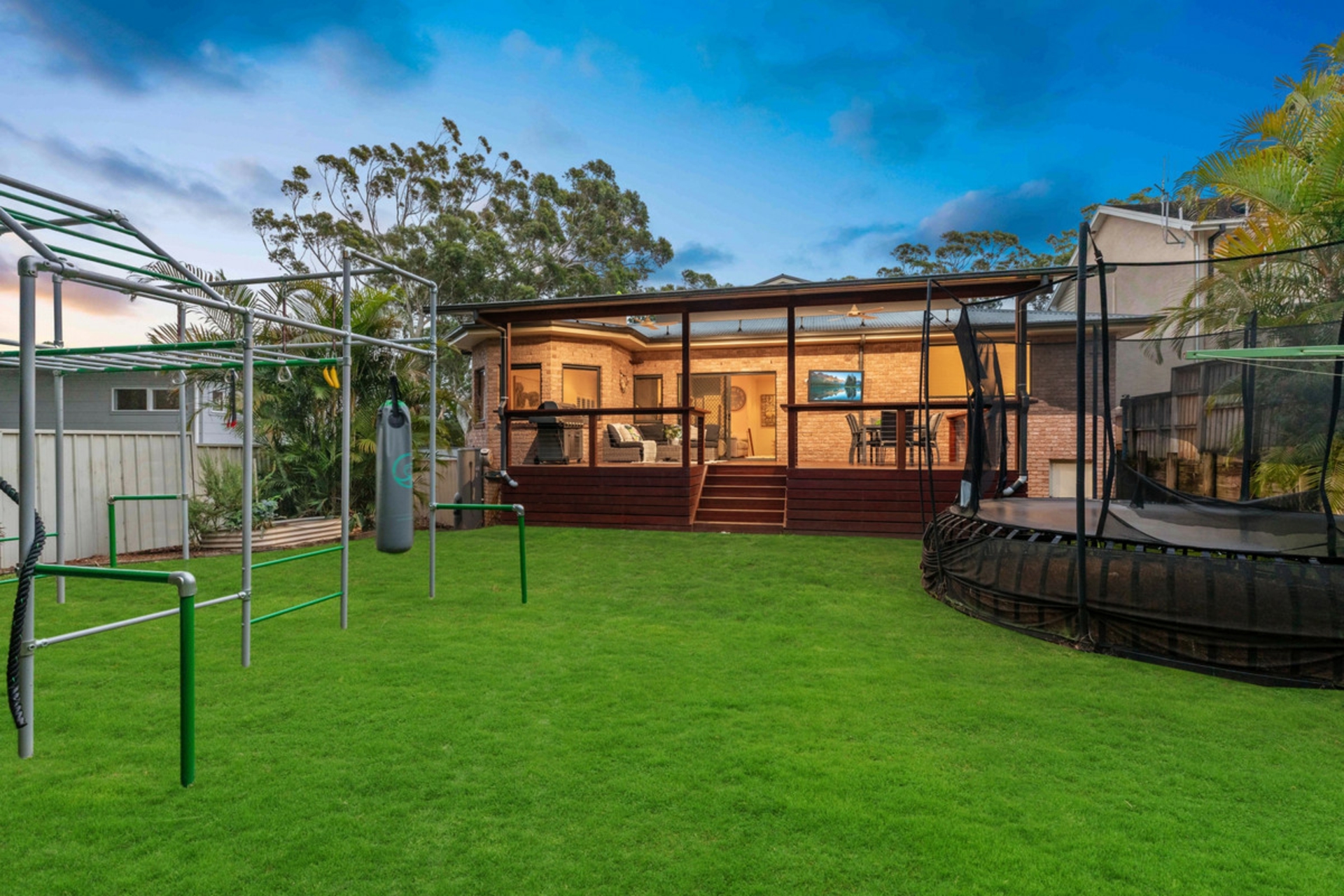 58 Bateau Bay Road Bateau Bay nsw - Property Details - LJ Hooker