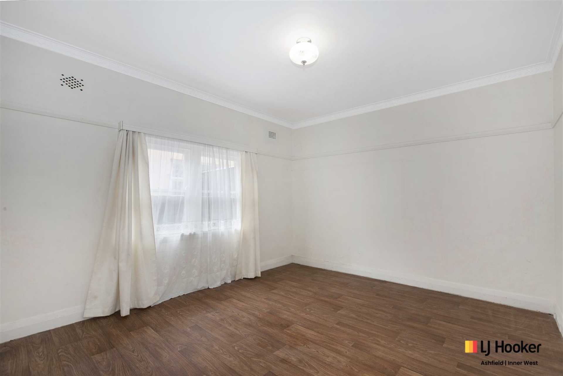 1/10 Park Avenue, ASHFIELD