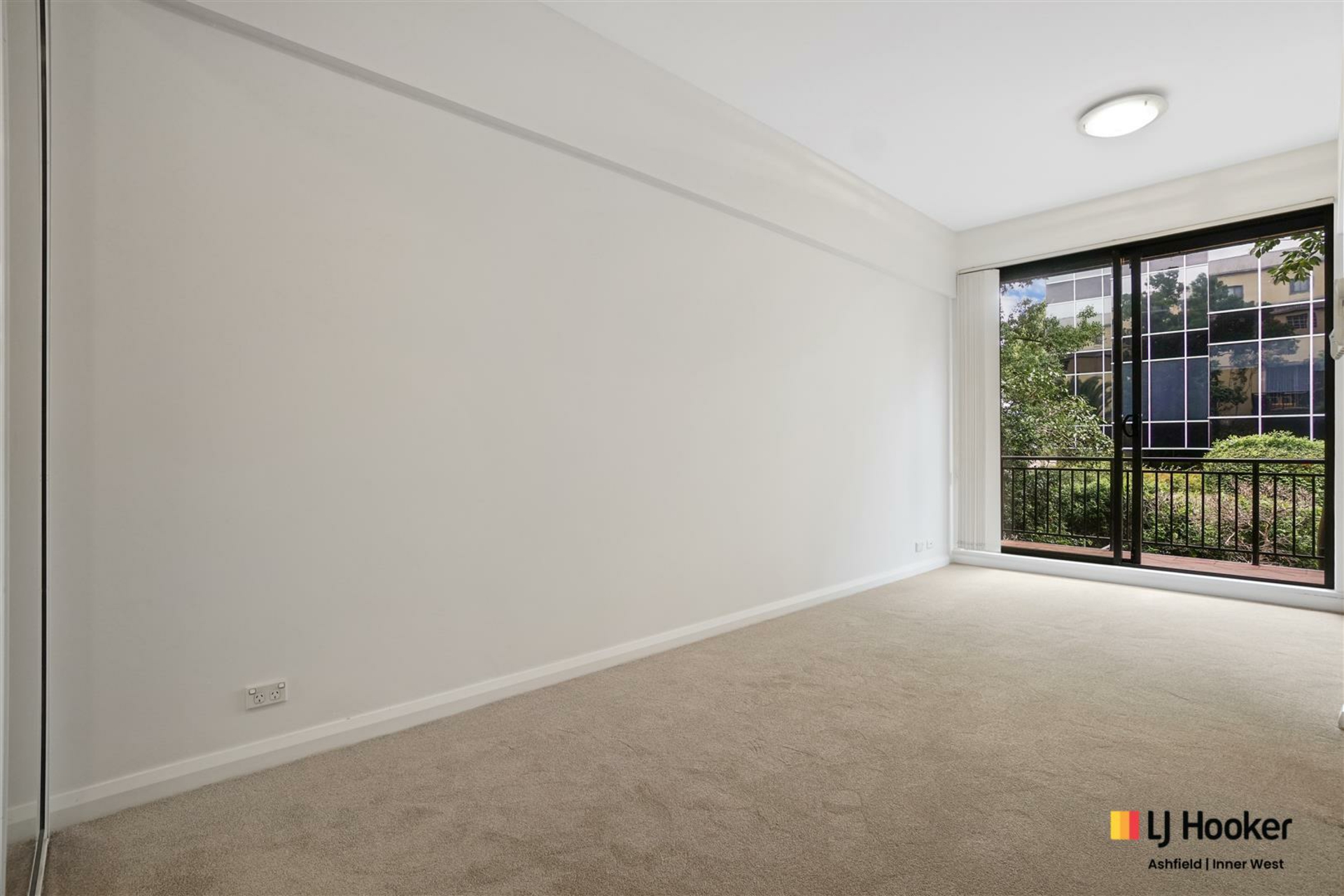 8/8 Cavill Avenue, ASHFIELD