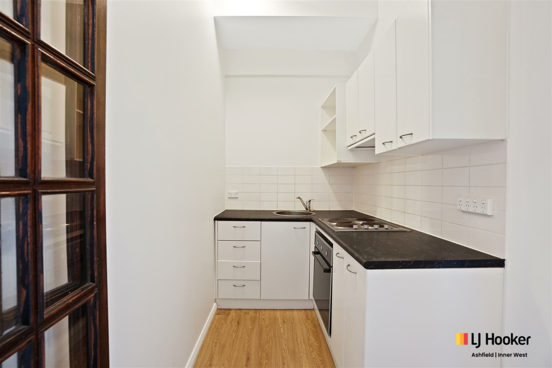 8/8 Cavill Avenue, ASHFIELD