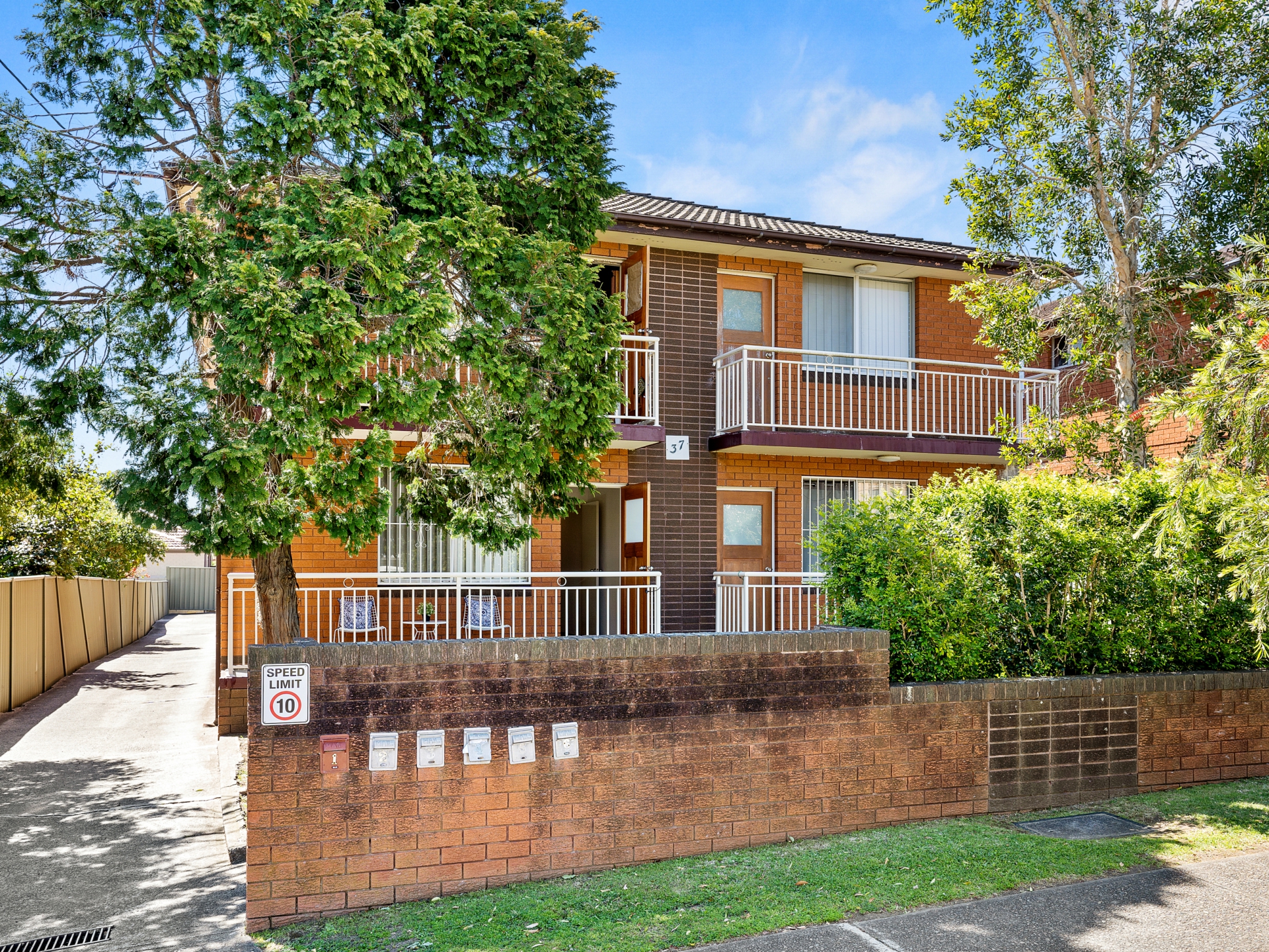 3/37 McKern Street Campsie NSW
