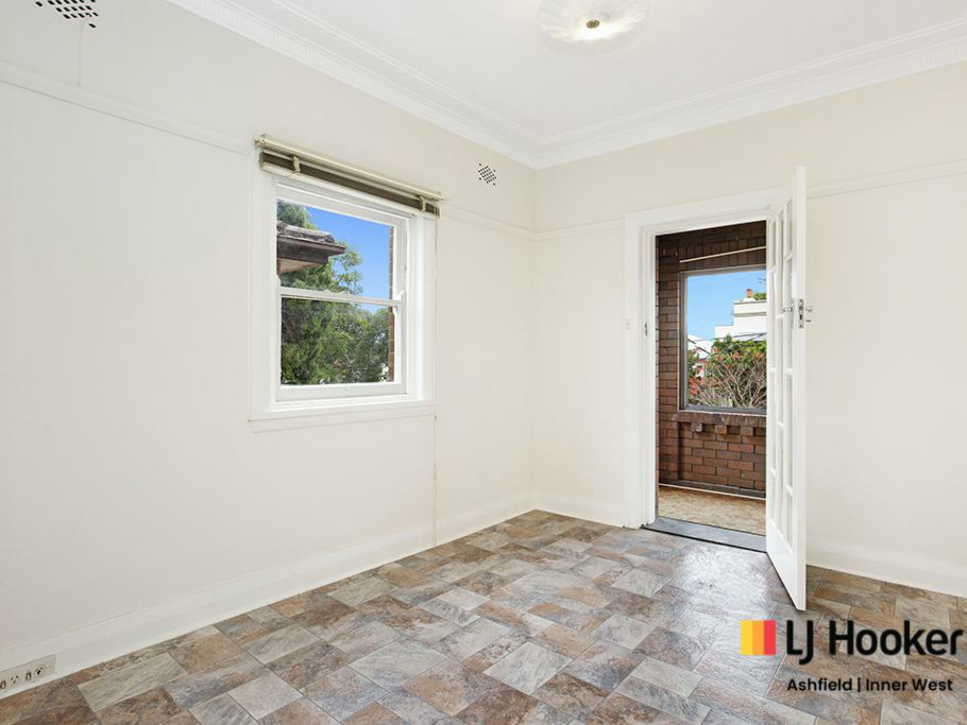 2/10 Park Ave., ASHFIELD