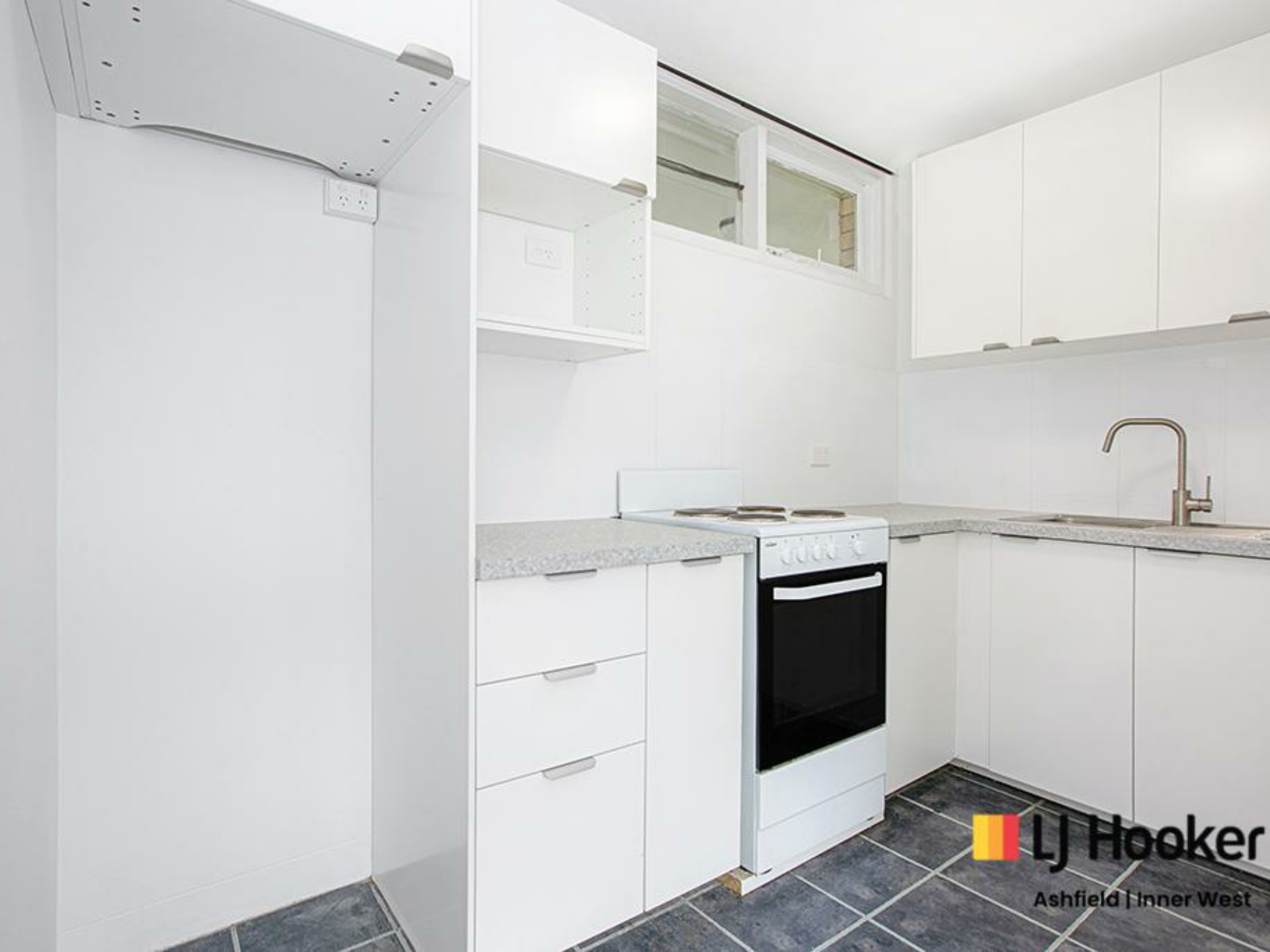 15/8 Brunswick Parade, ASHFIELD