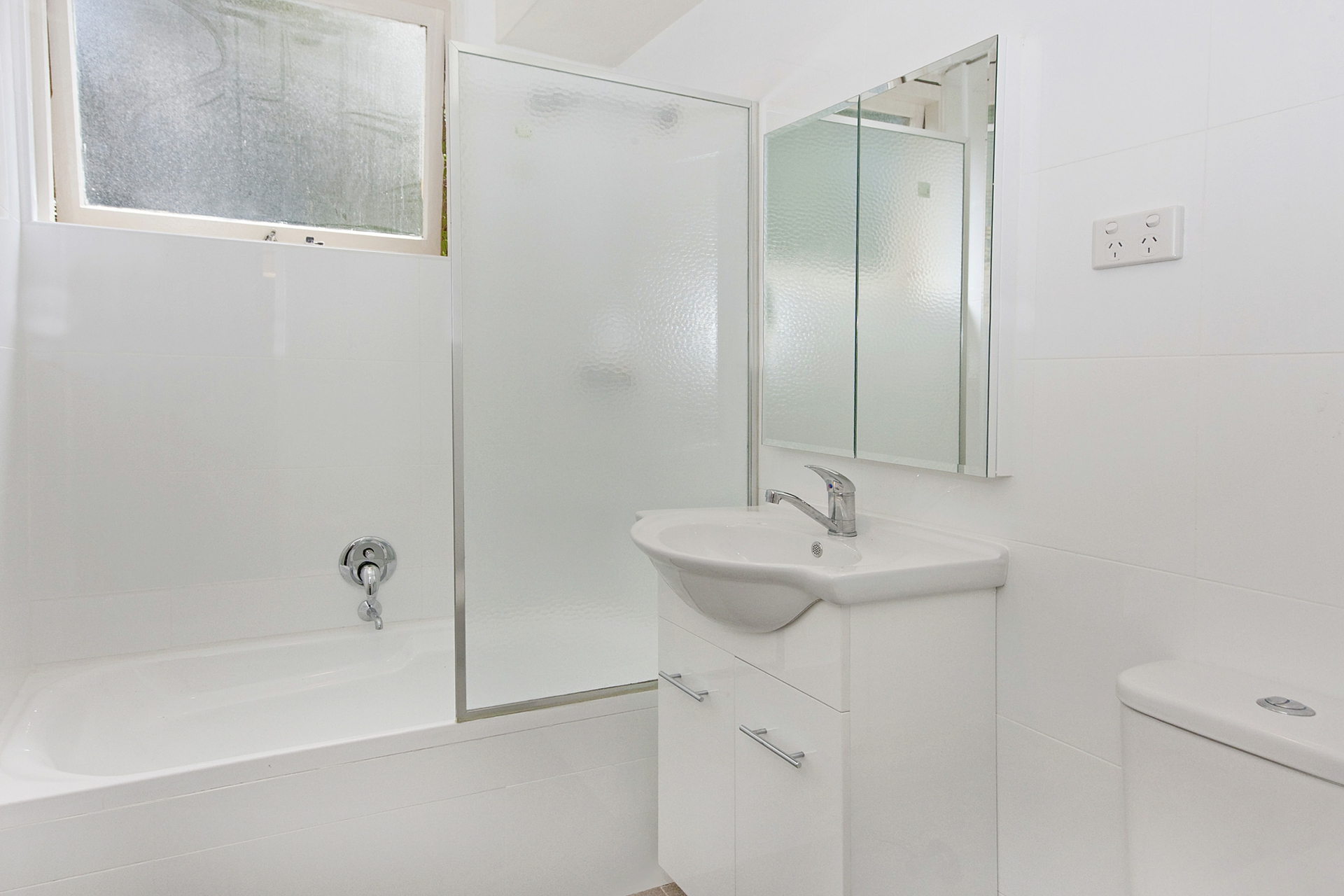 20/8 Webbs Avenue — photo 3 of 5