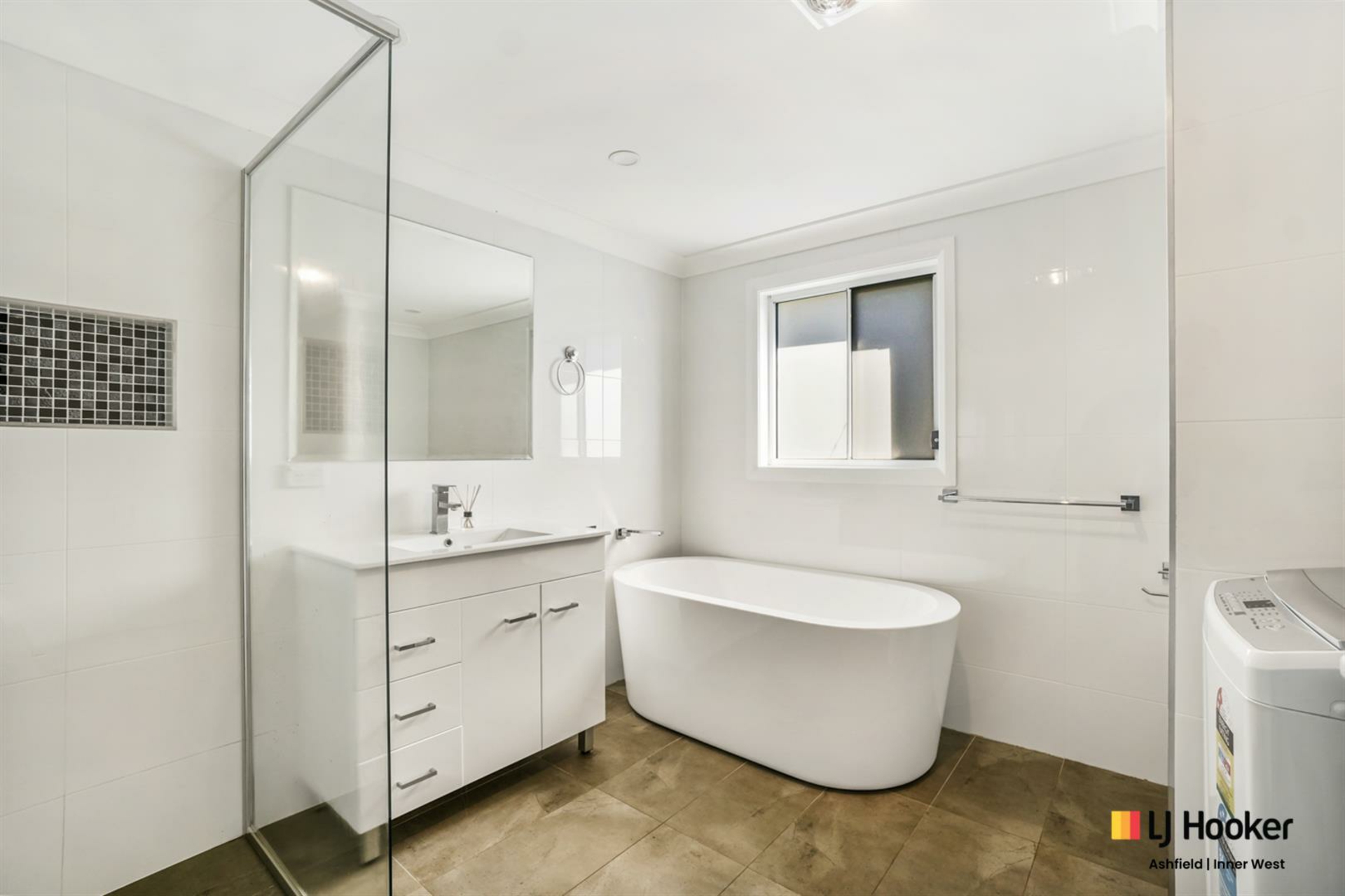 172 Croydon Road, CROYDON