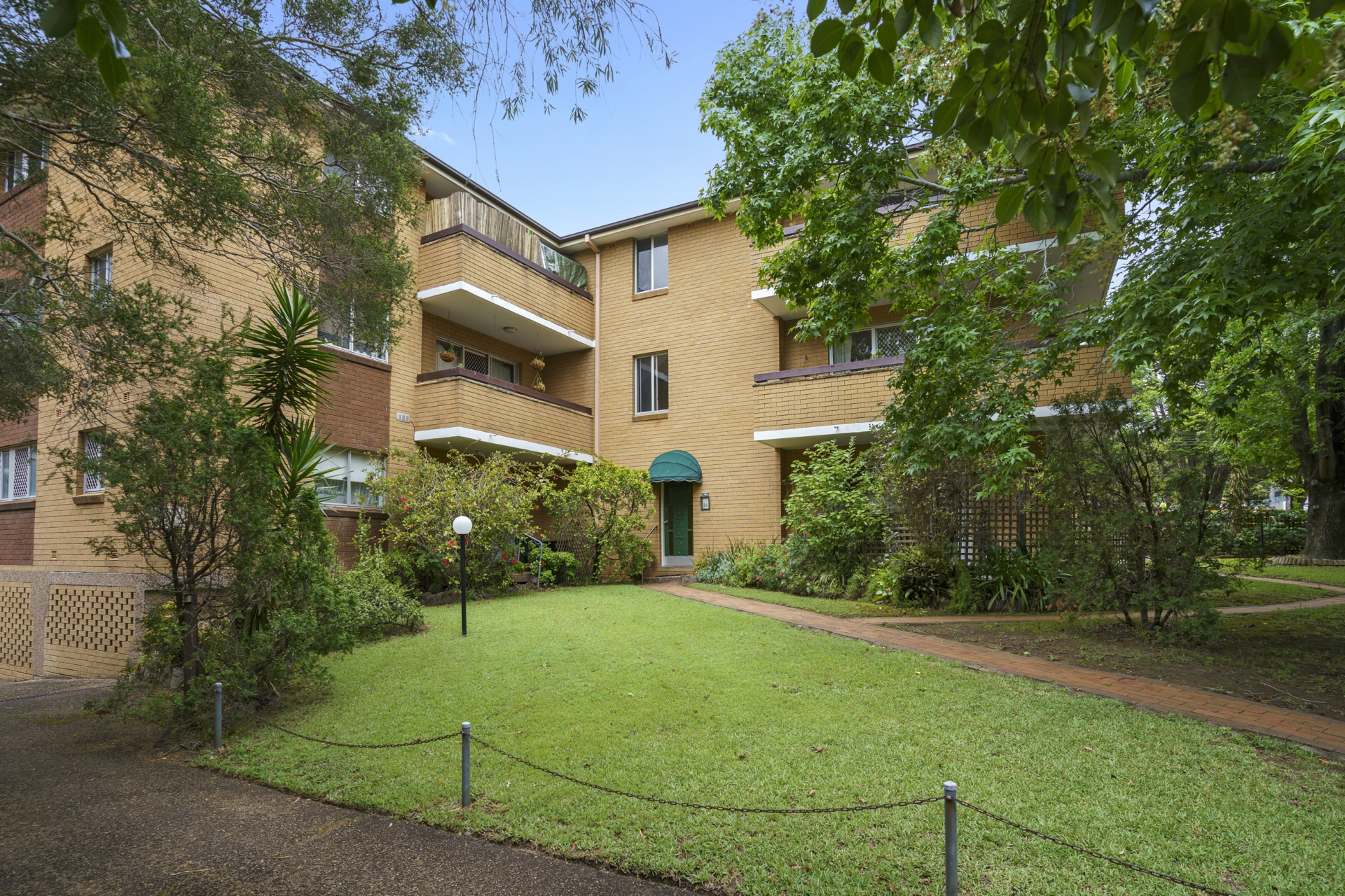 10/15 Cecil Street, Ashfield
