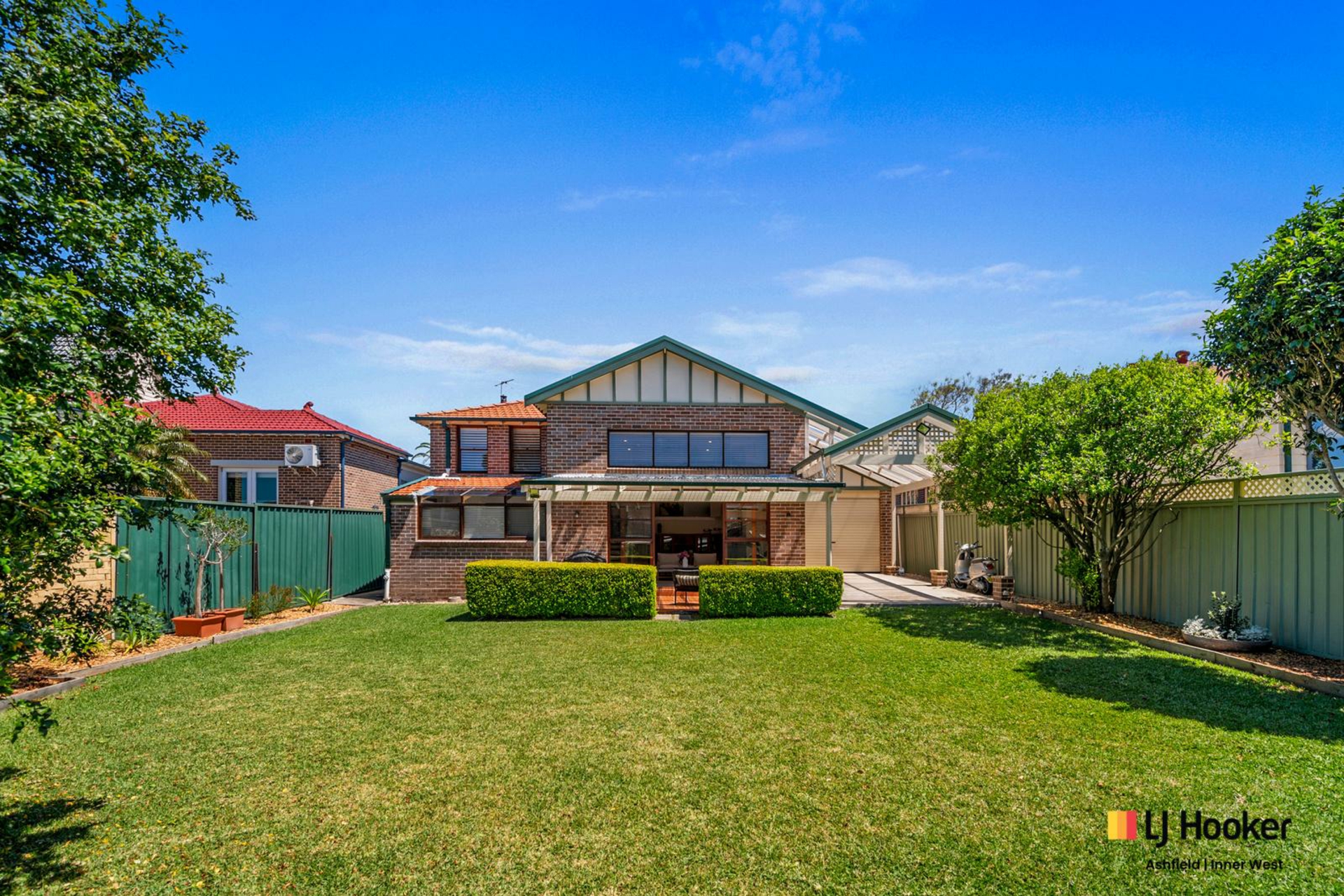 32 Badminton Road, CROYDON