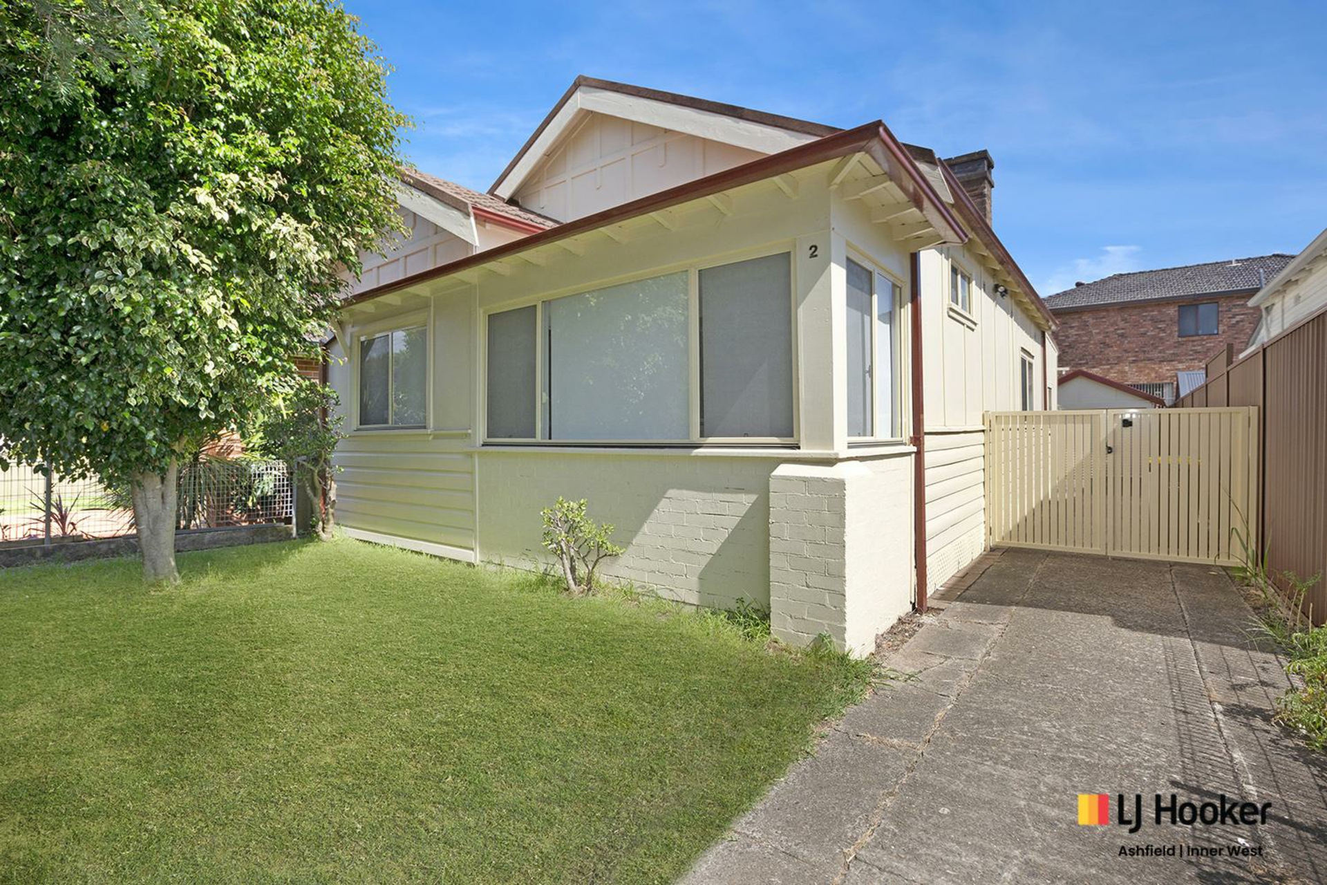 2 Redman Parade, BELMORE