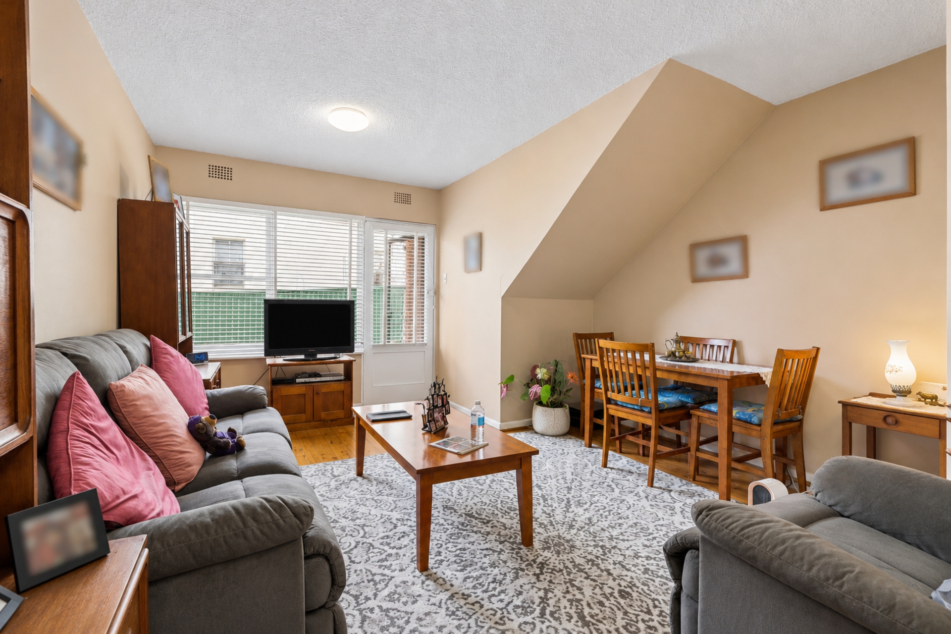 1/114 Frederick Street — photo 3 of 10