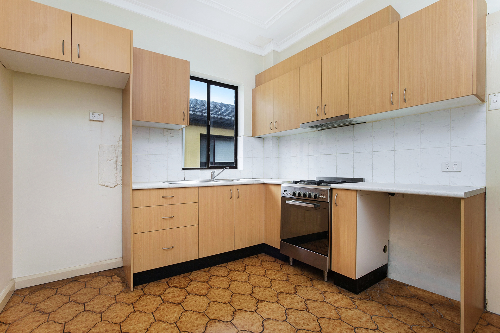 2/4 Rose Street — photo 3 of 4