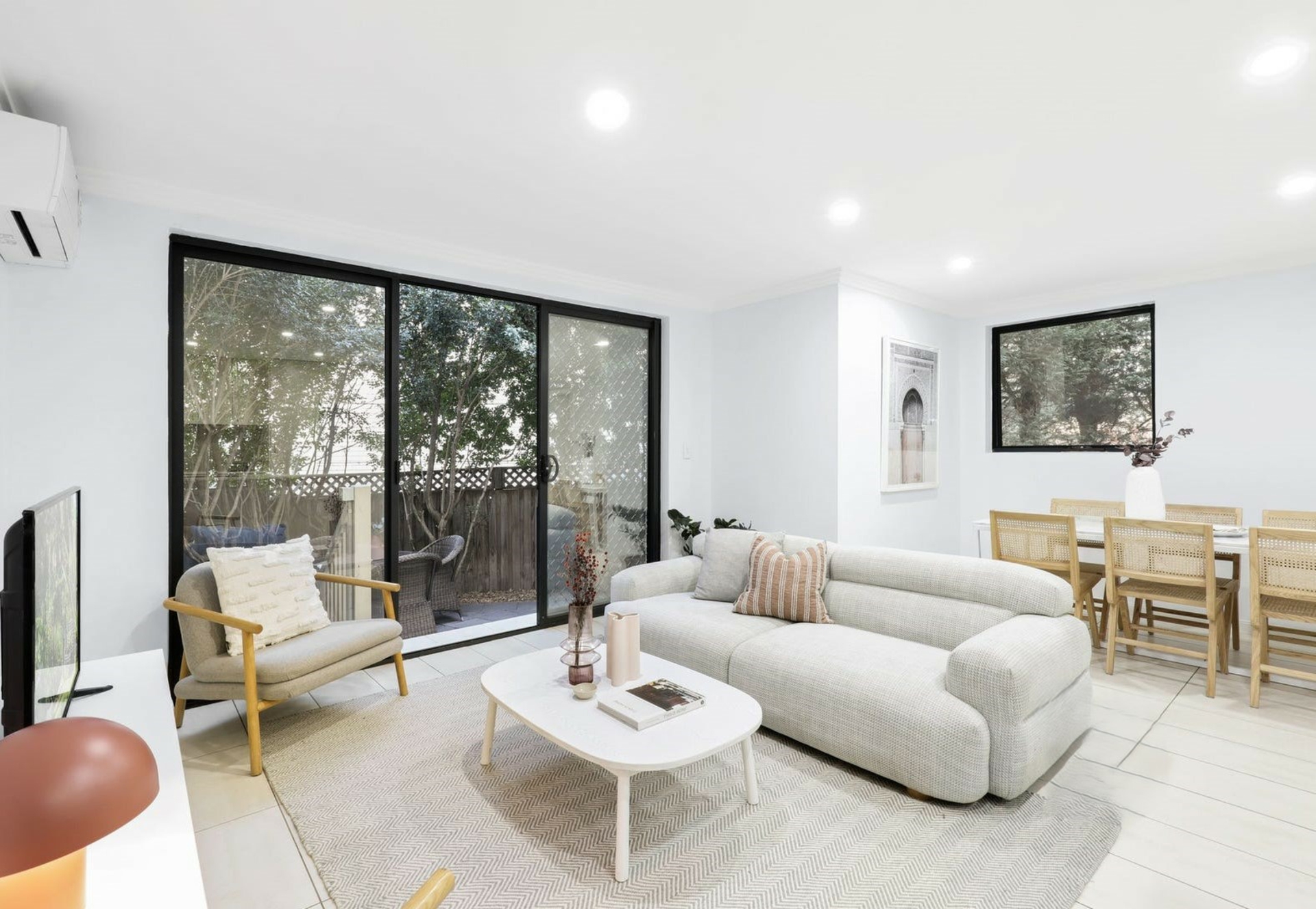 1/51 Gipps Street — photo 2 of 9