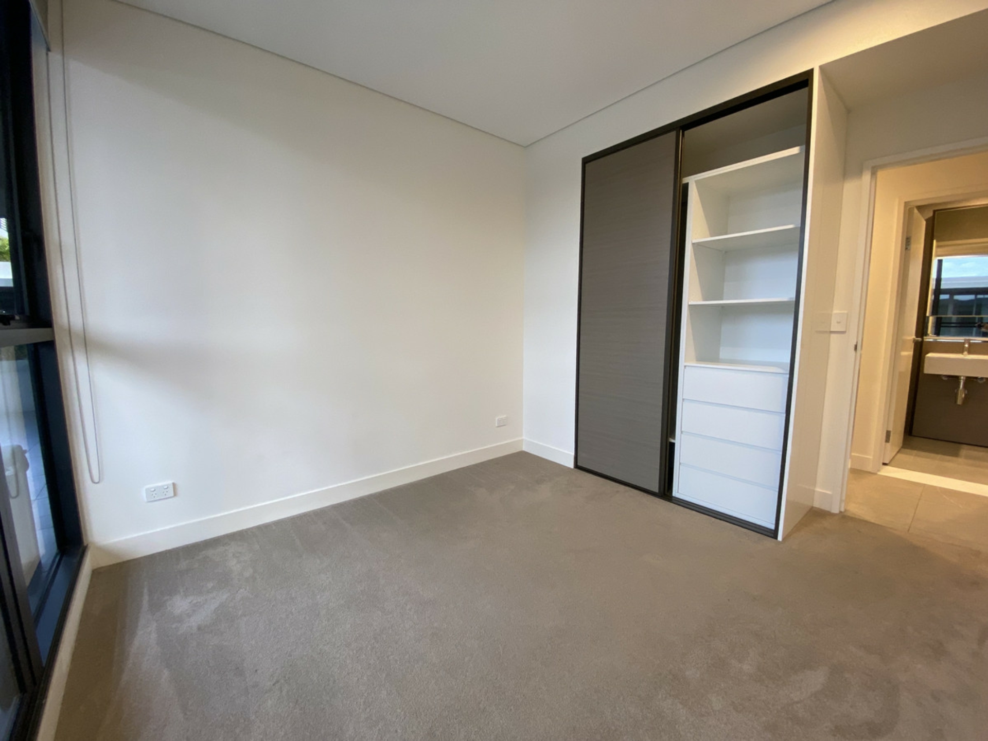 G833/1 Broughton Street, PARRAMATTA