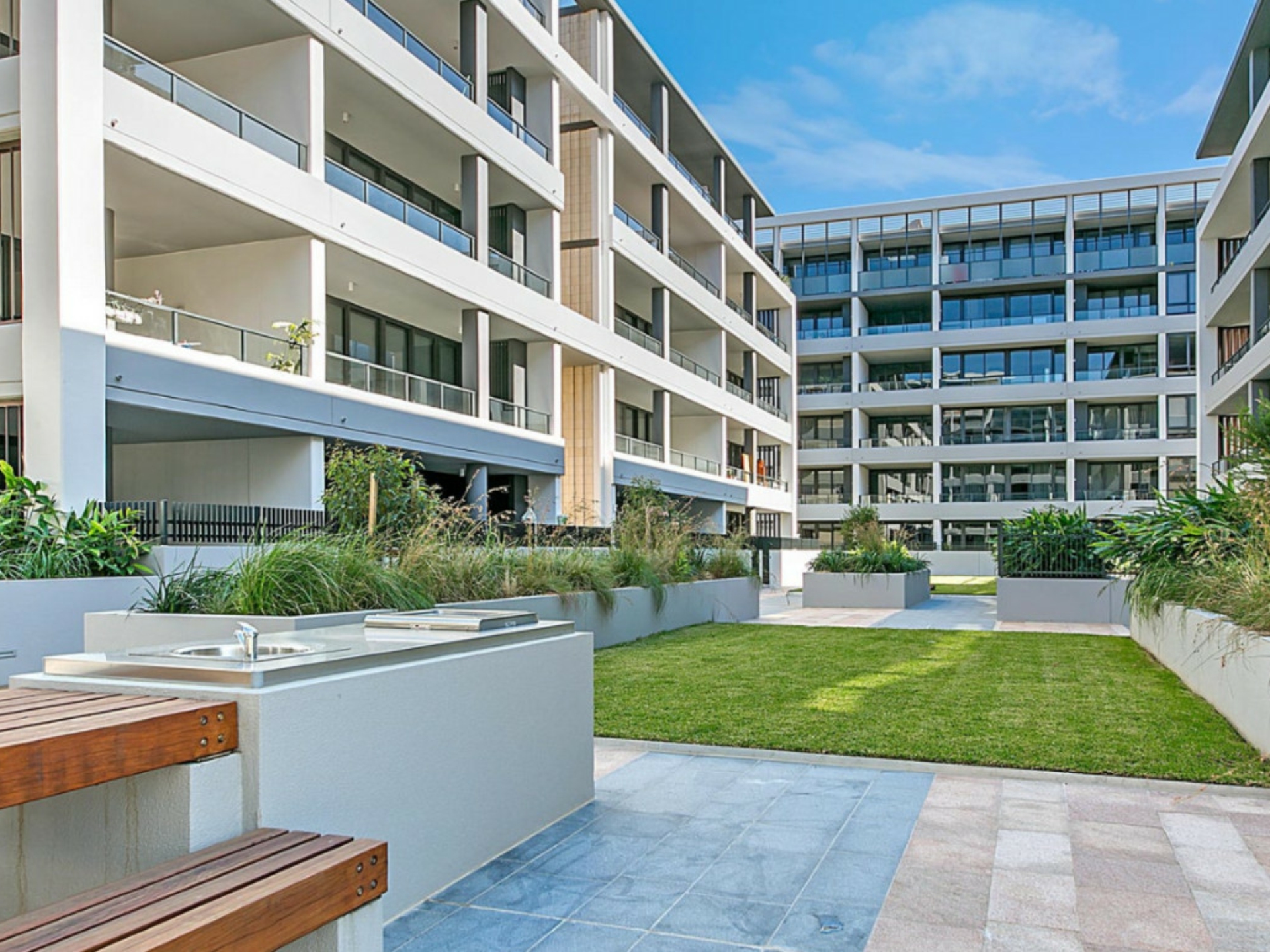 G833/1 Broughton Street, PARRAMATTA