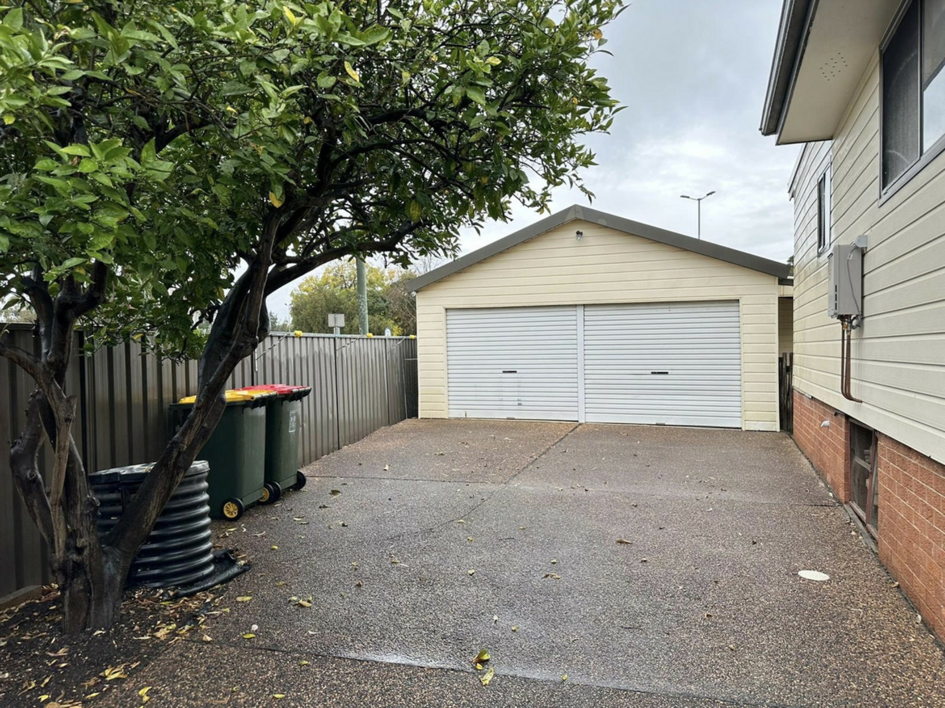 27 Winifred Crescent, BLACKTOWN