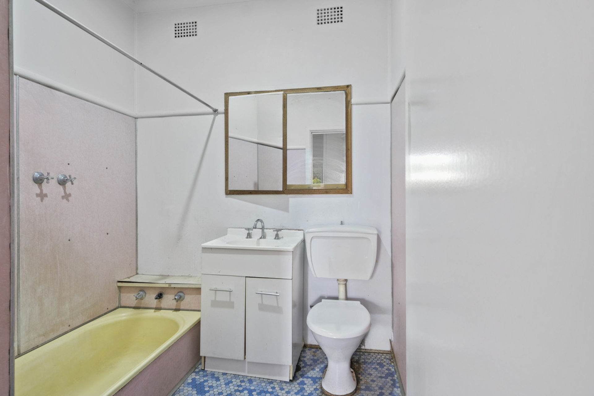 3 Illoura Place — photo 10 of 17