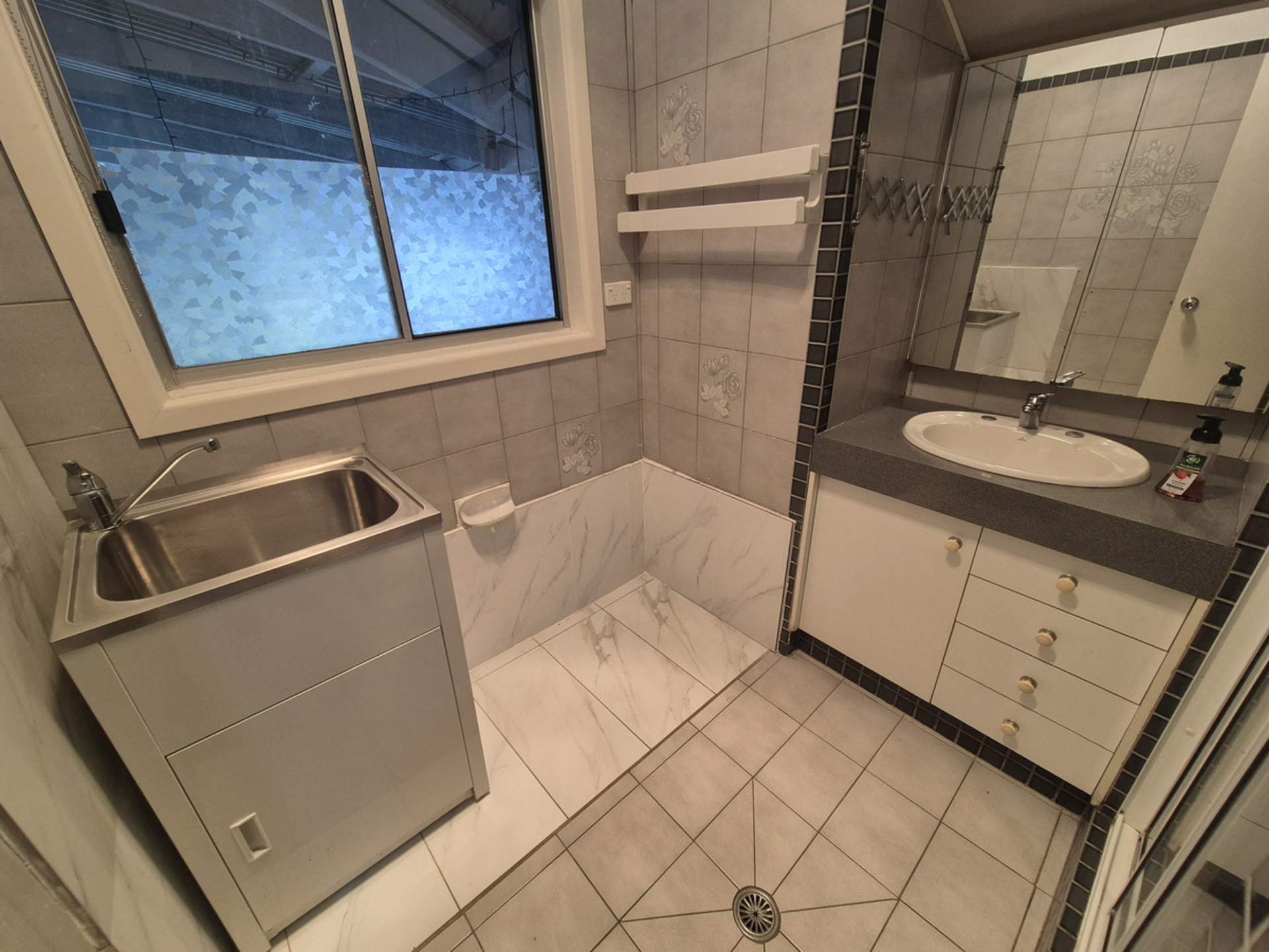 14 Dunstable Road — photo 9 of 13