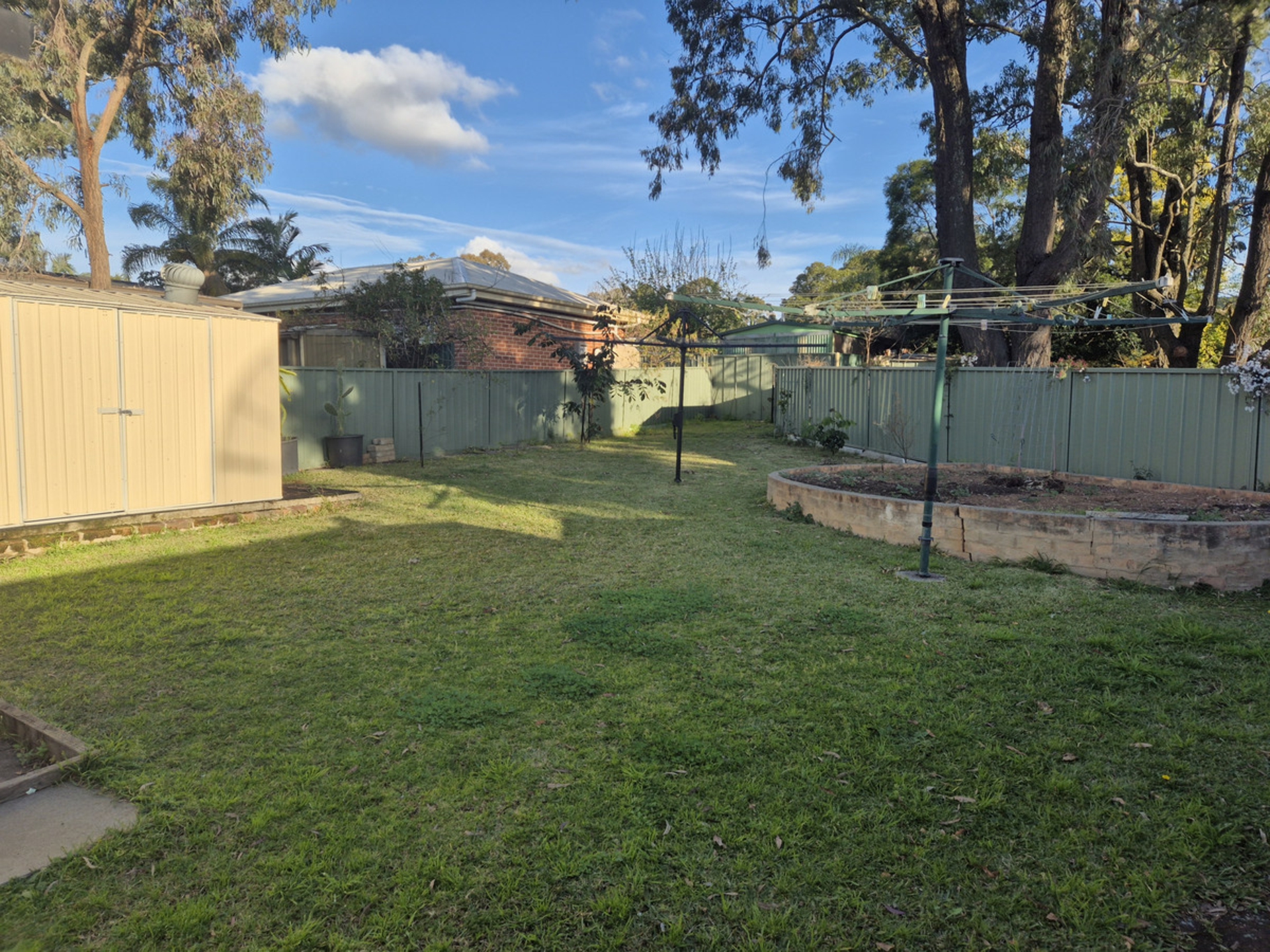 14 Dunstable Road — photo 11 of 13