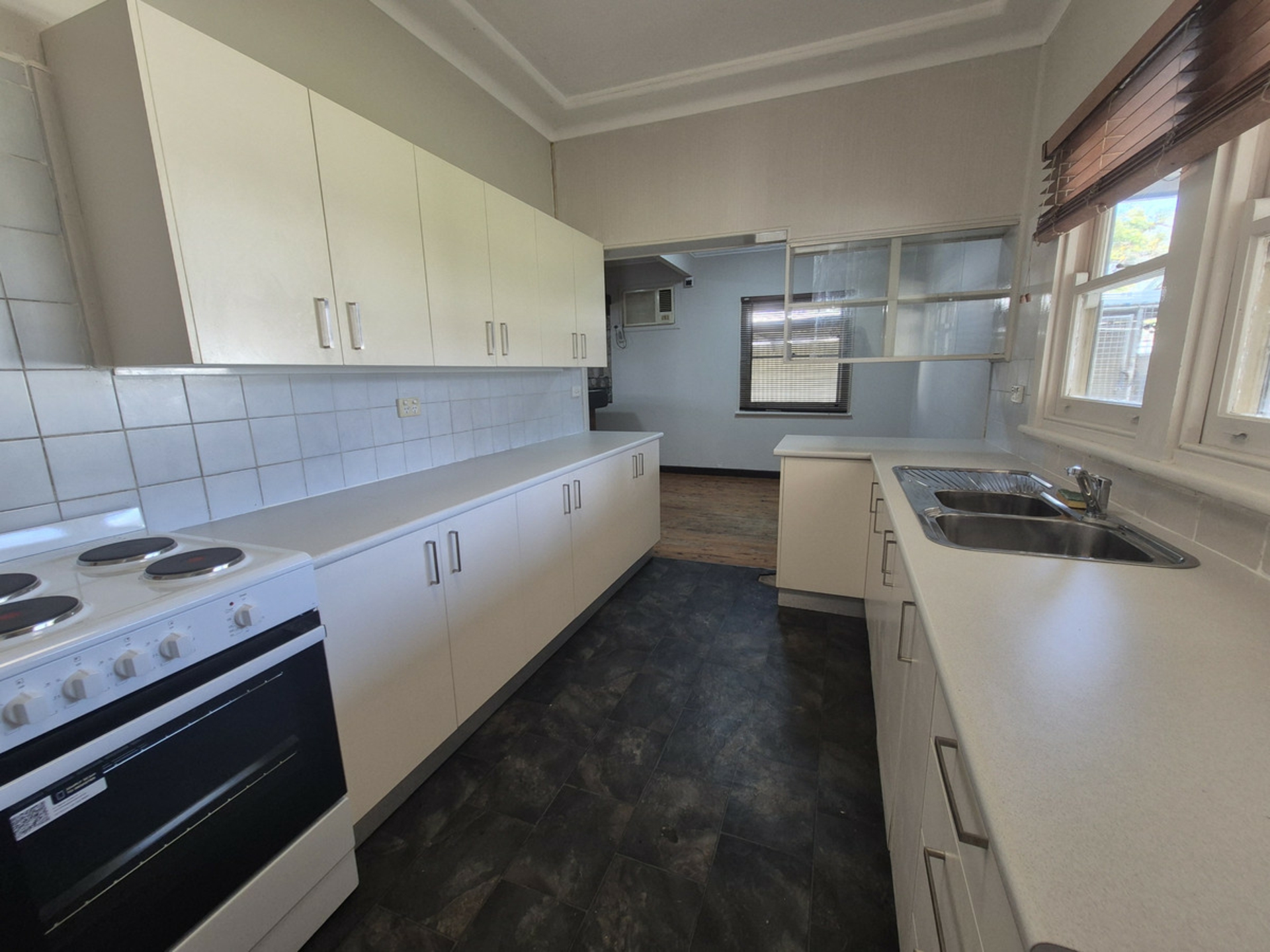 6 John Street — photo 4 of 10